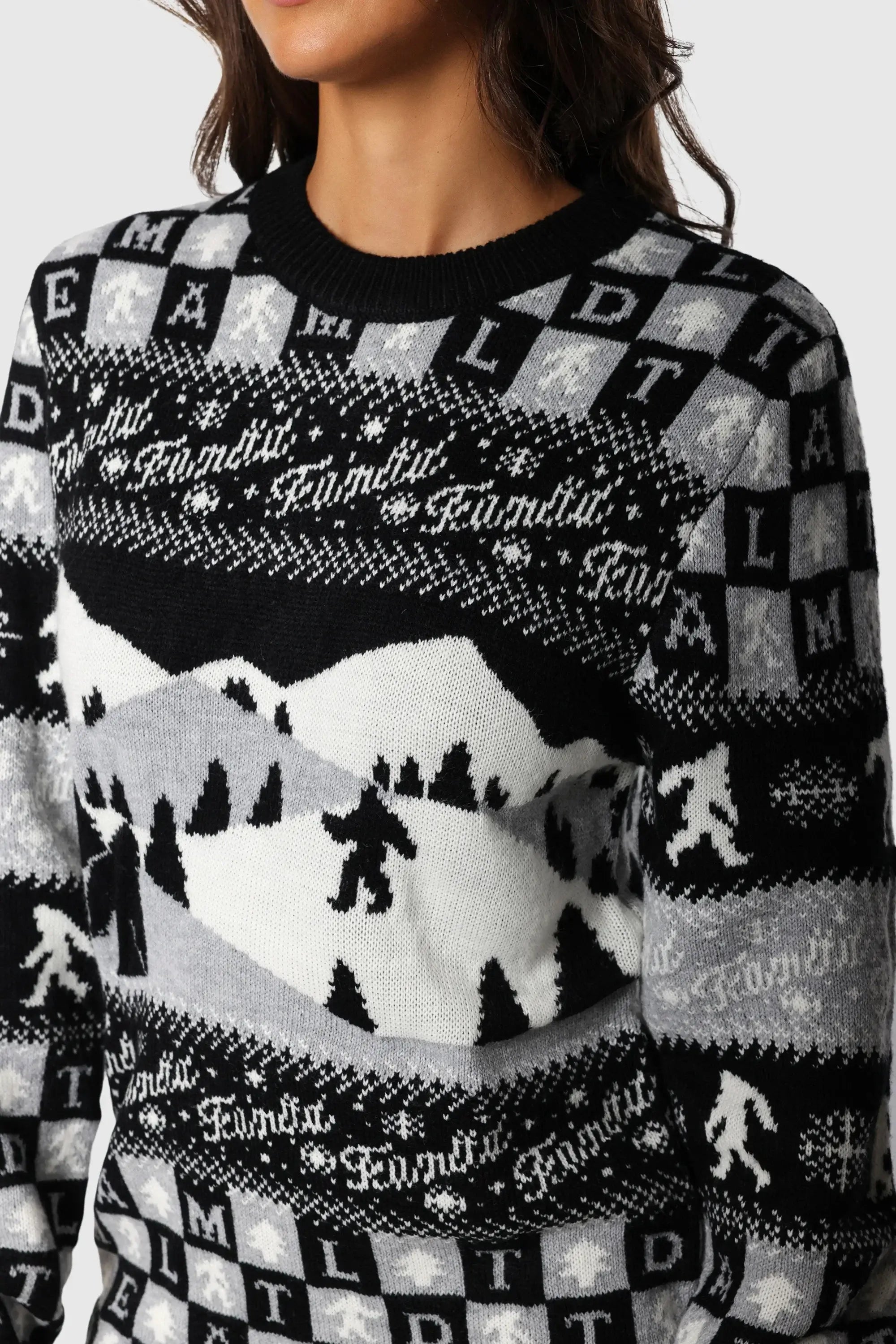 YETI Party Sweater - Warm & Cozy Pullover for Winter Holidays, Christmas & Festive Gatherings - Perfect for Outdoor Events & Casual Wear