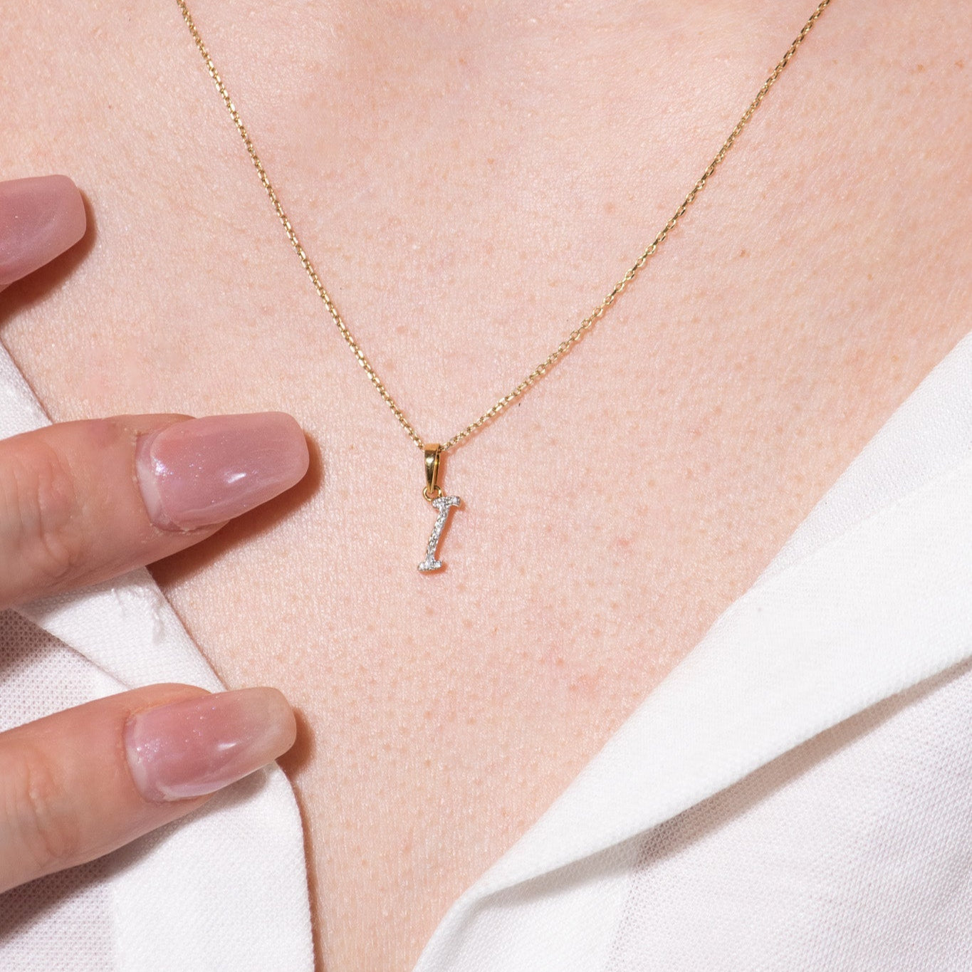 14K White Gold Diamond Initial Necklace - Personalized Cursive Letter Pendant Jewelry for Women, Perfect Gift for Birthday, Anniversary & Valentine's Day