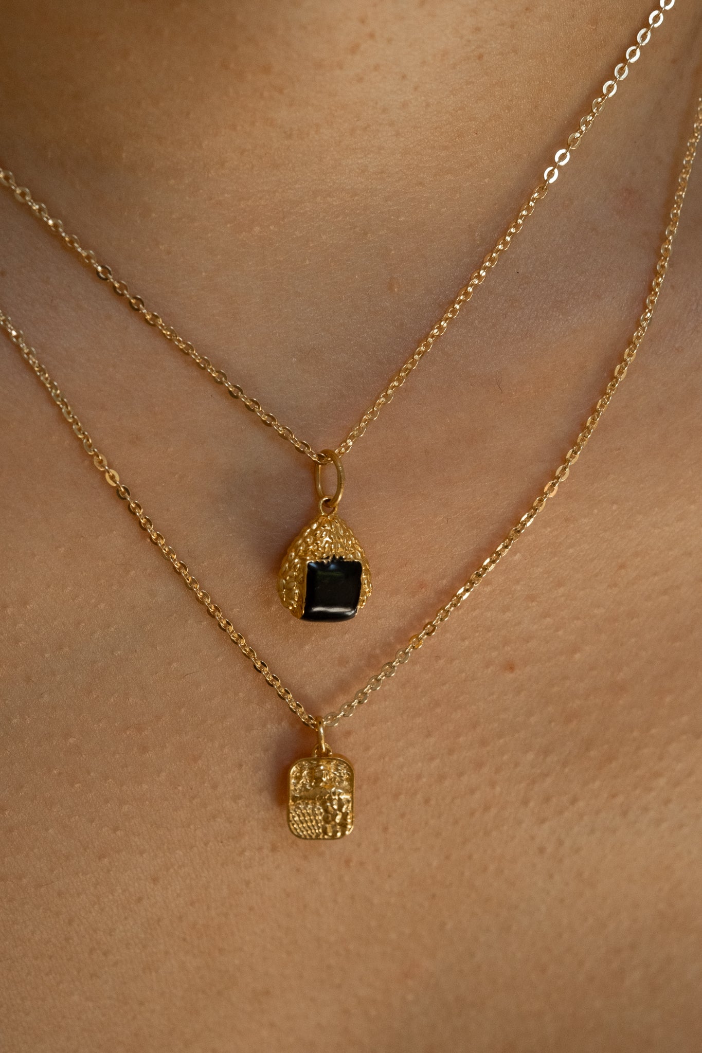 Solid Gold Chihiro's Onigiri Pendant Necklace - Spirited Away Inspired Jewelry - Perfect for Cosplay, Gifts & Anime Fans