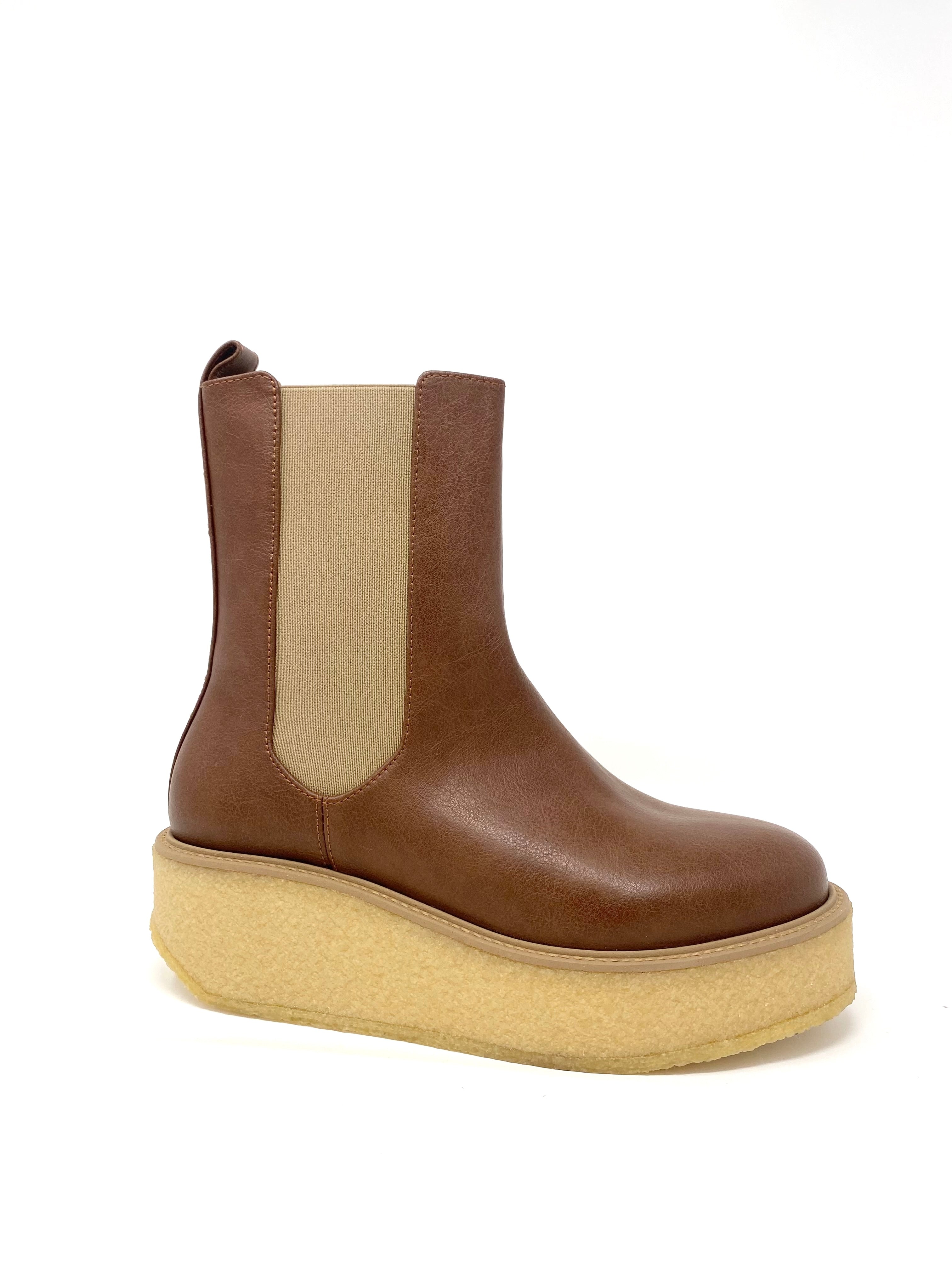 Novacas Carey Platform Boot in Tan - Stylish & Comfortable Women's Ankle Boots for Fall & Winter Fashion, Office Wear & Casual Outings