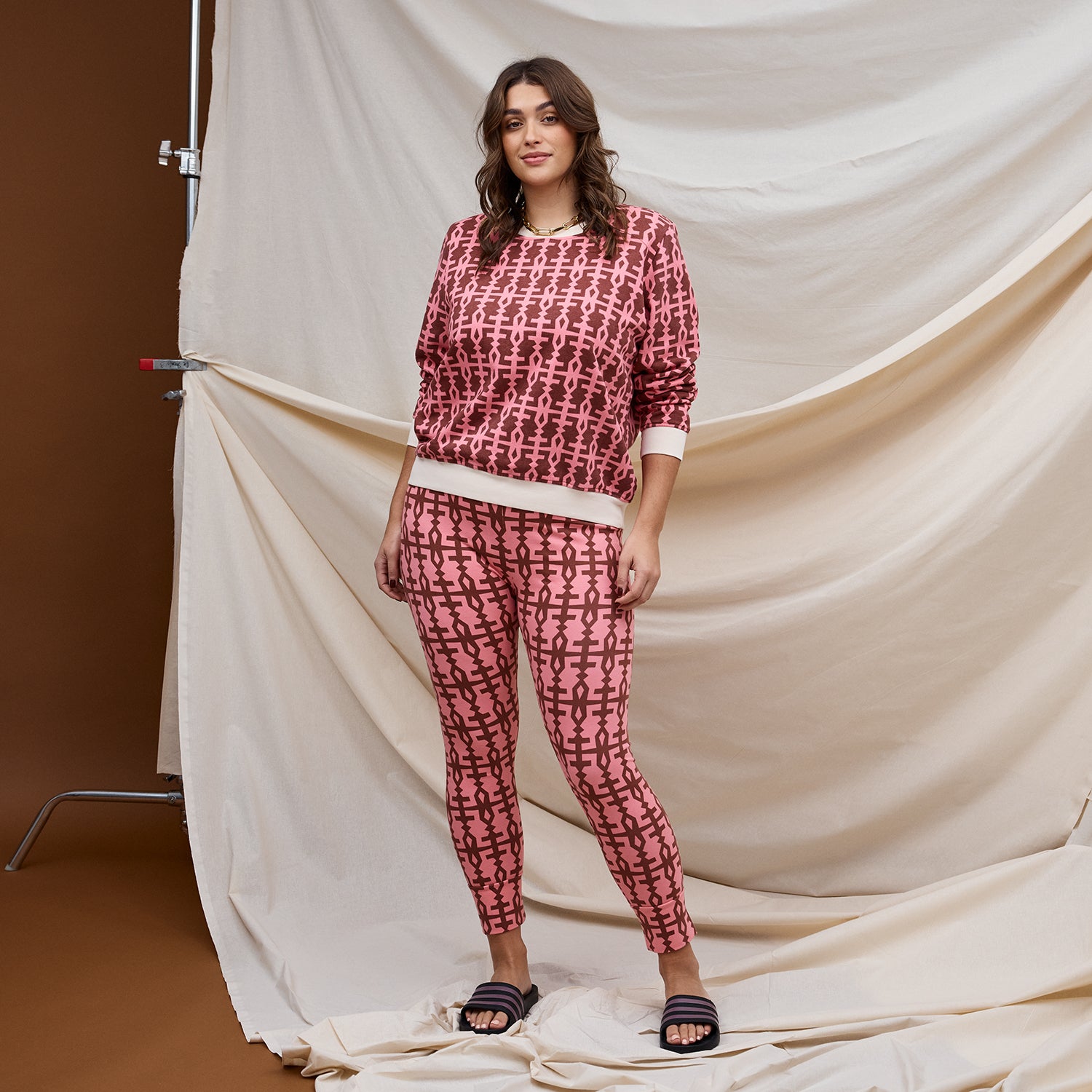 Amata Women's Knit Sweater - Soft & Cozy Pullover for Fall & Winter - Perfect for Casual Outfits, Office Wear & Holiday Gatherings