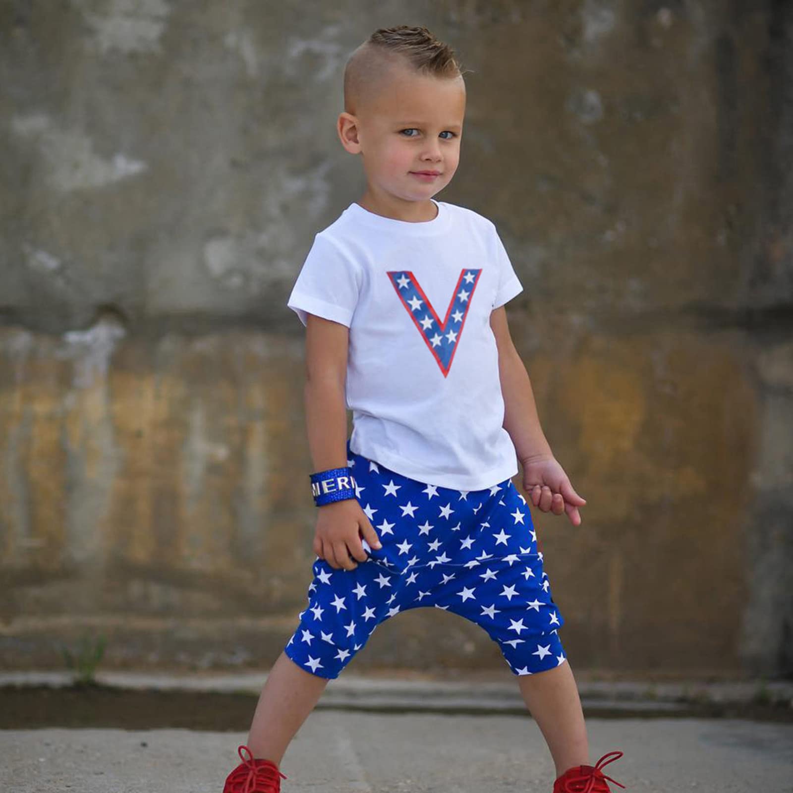 Fashionable Star Print Toddler Short Sleeve T-Shirt & Shorts Outfit Set for Boys Girls - Size 6 - White | Perfect for Playdates, Summer Activities & Casual Wear