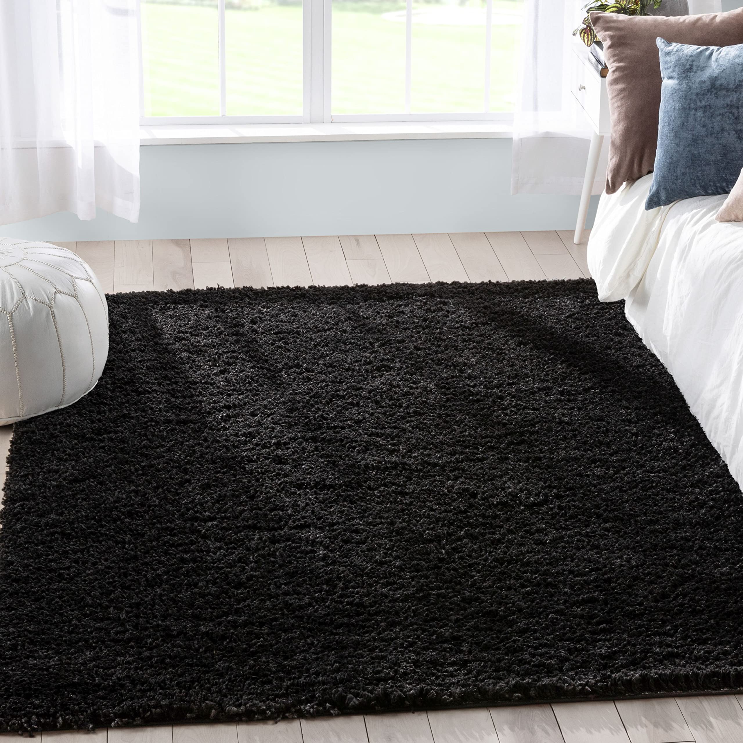 Well Woven Elle Basics Emerson Shag Black Textured Area Rug 5'3