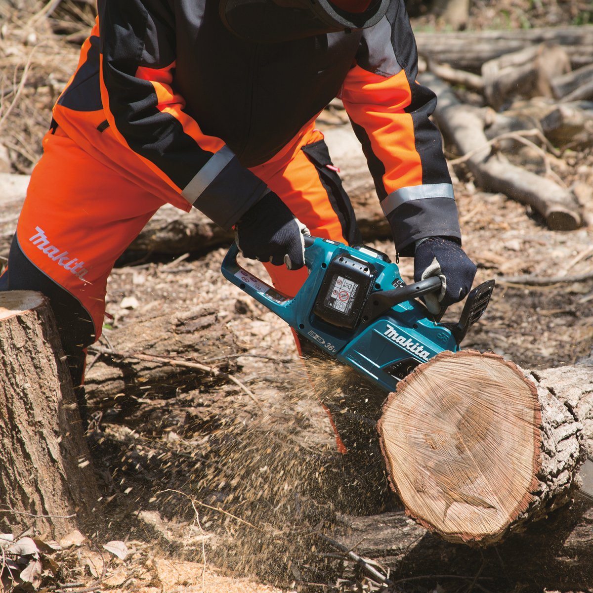 36V (18V X2) LXT® Brushless Cordless 14-Inch Chain Saw - Powerful Electric Chainsaw for Wood Cutting, Tree Trimming & Yard Maintenance