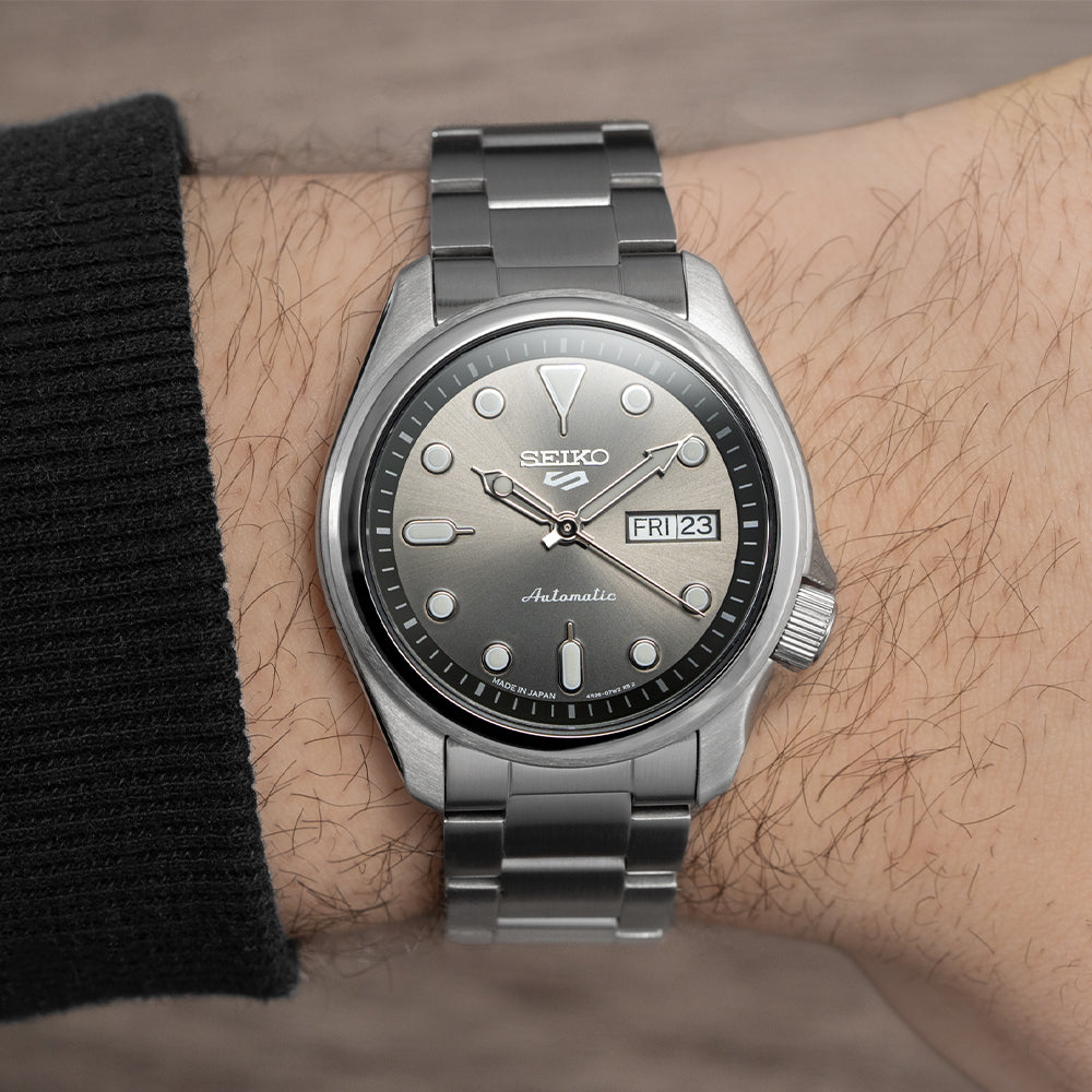 Seiko SRPE51 5 Sports 40mm Automatic Watch - Grey Dial on Stainless Steel Bracelet | Men's Diver Style Watch for Swimming, Diving & Everyday Wear