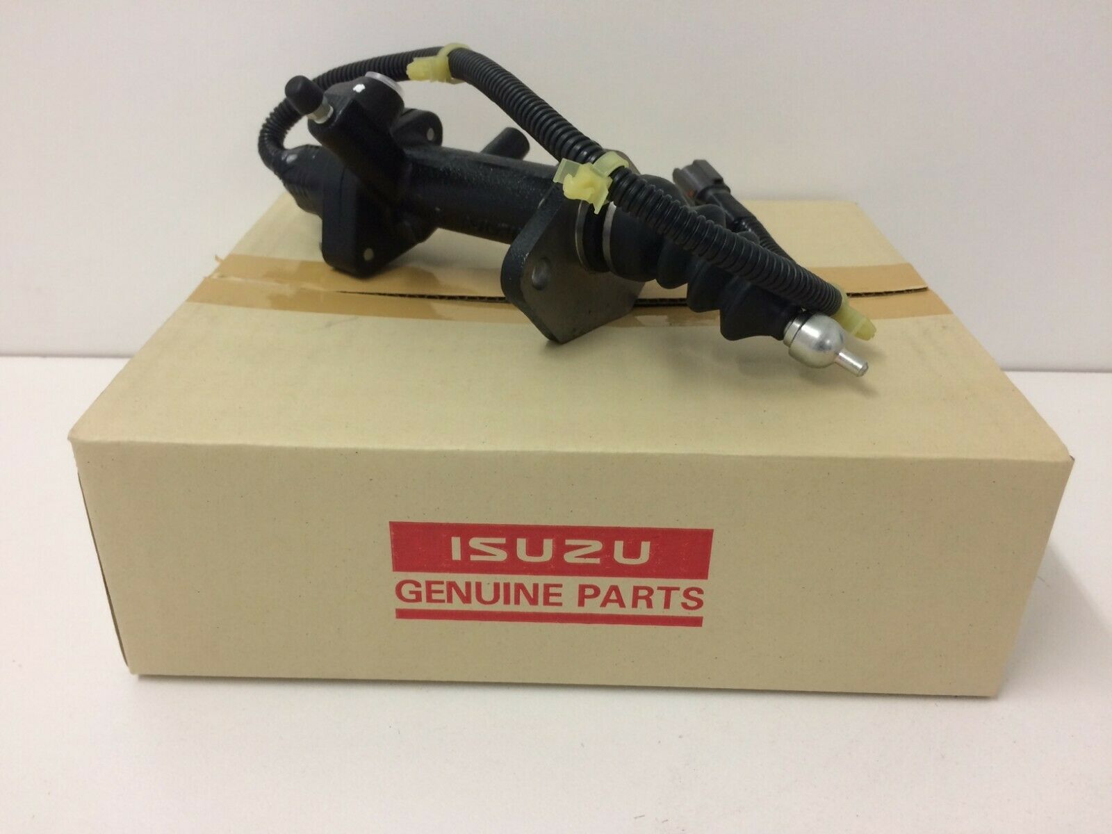 Isuzu 4JJ1 3.0L Turbo Diesel Clutch Slave Cylinder for Rodeo & Colorado - Heavy Duty Replacement Part for Off-Road & Towing