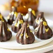 LEGACYCART 8-Piece Plastic Modak Maker Set - Food Grade Sacha Modak Mould for Chocolate & Mithai - Includes Key & Filling Sancha - Perfect for Indian Sweets, Festivals & Home Baking