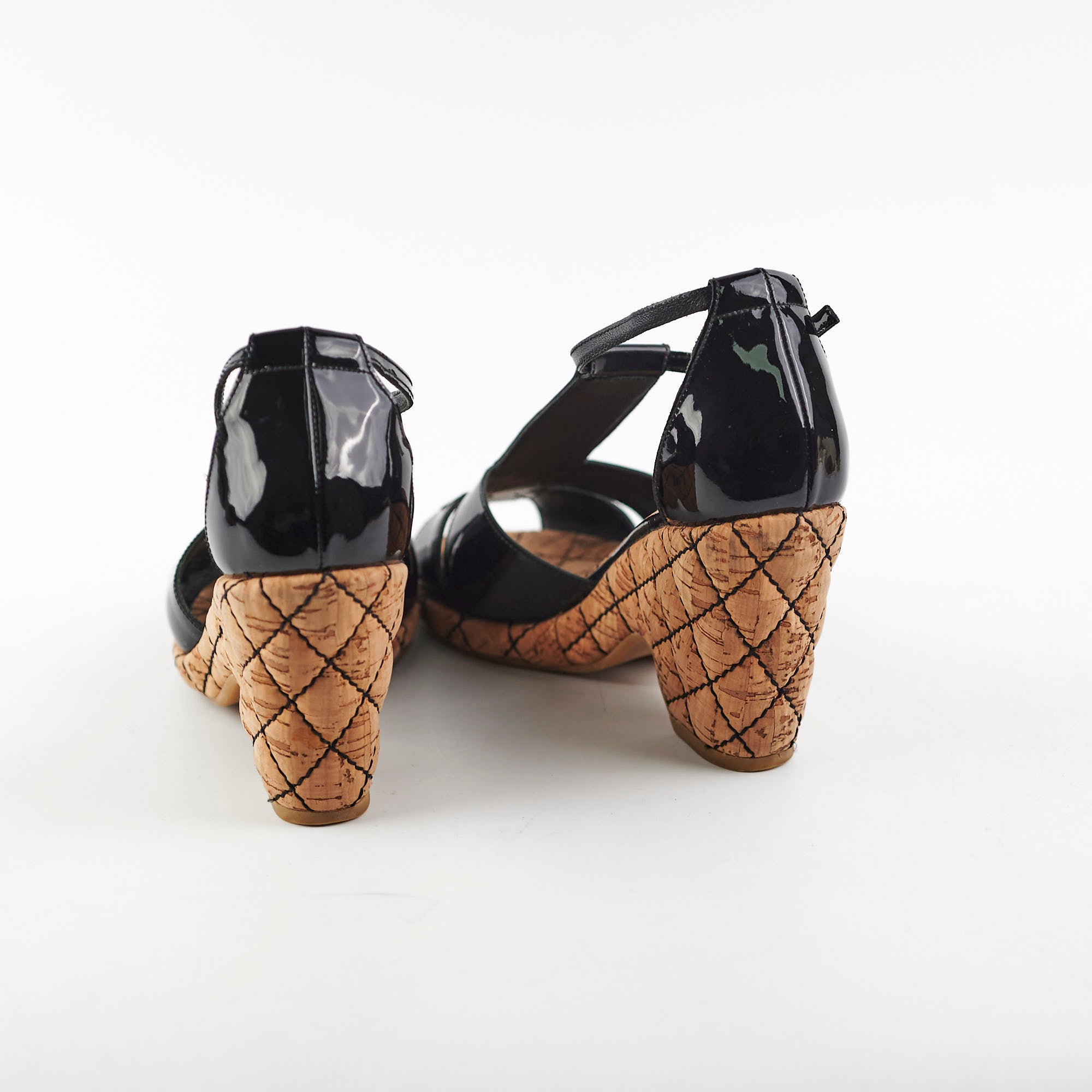 Chanel Patent Leather Sandals Women's Size 35.5 - Luxury Designer Shoes for Summer Vacation & Beach Wedding