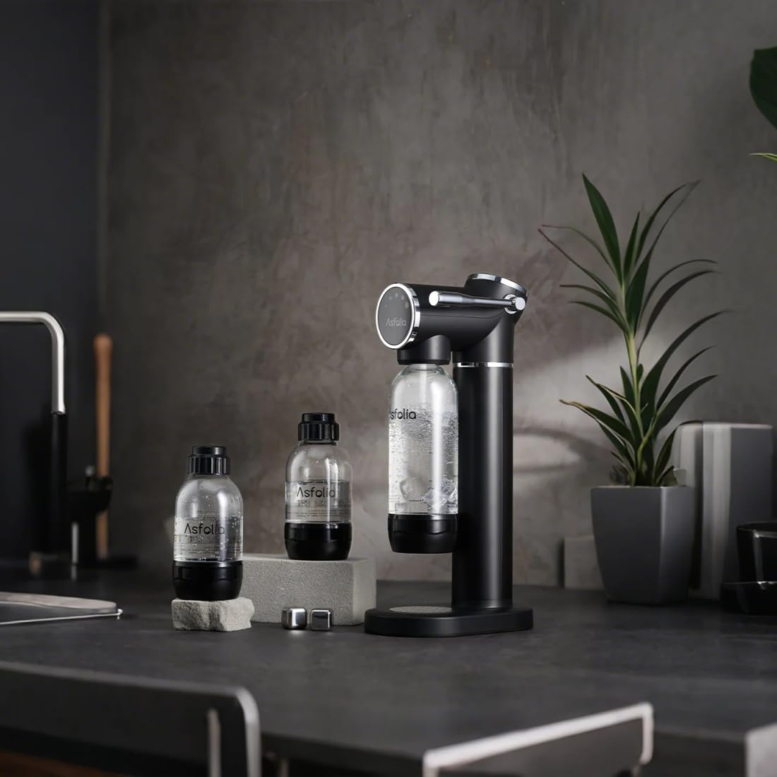 Sparkling Water Maker Machine with 5-Level Carbonation & LED Display, 1L BPA-Free Carbonating Bottle, Compatible with 60L CO2 Cylinders - Home Soda Maker for Flavored Sparkling Water, Perfect for Cocktails, Mocktails & Healthy Hydration