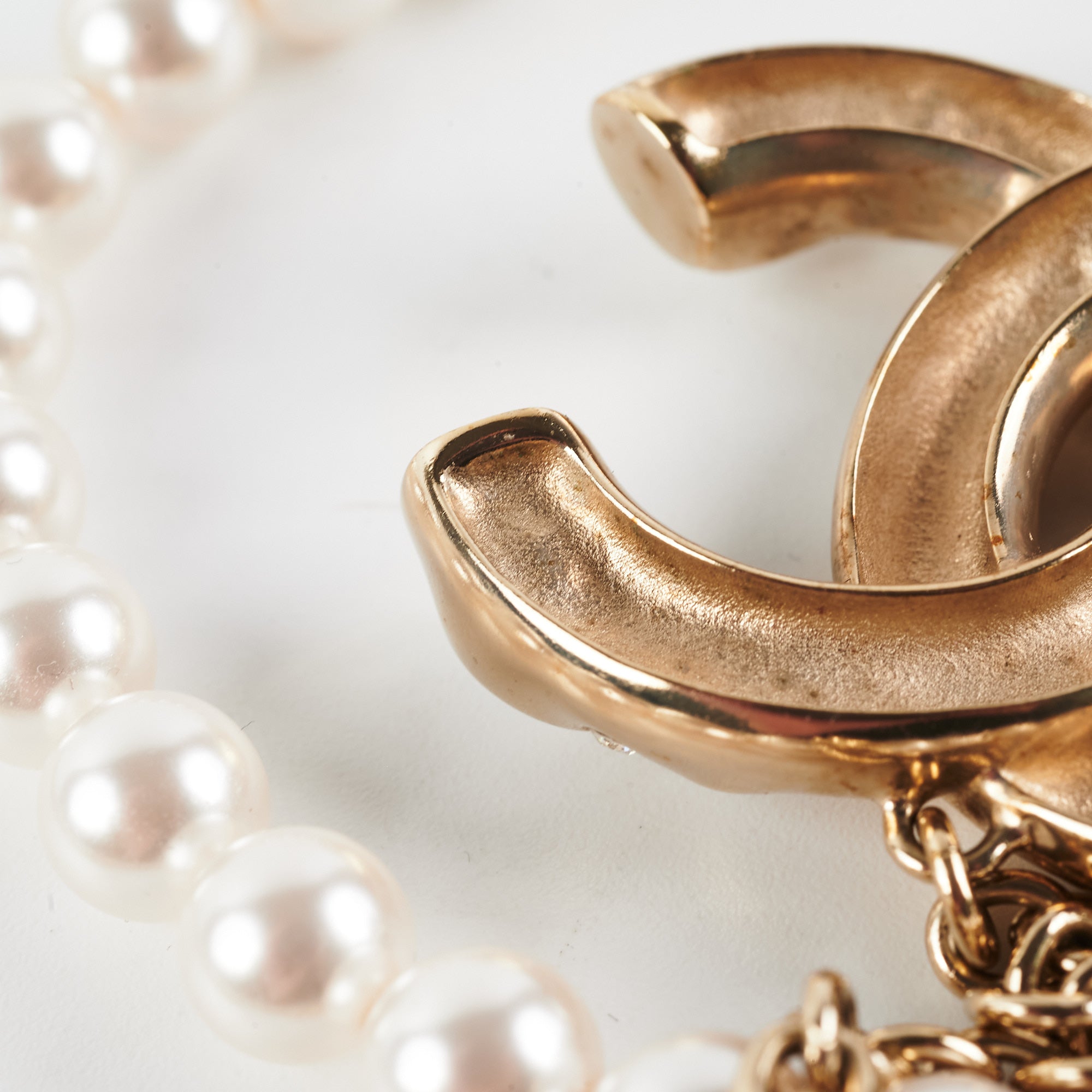 Chanel CC Pearl Necklace - Elegant Fashion Jewelry for Women | Perfect for Parties, Weddings & Special Occasions