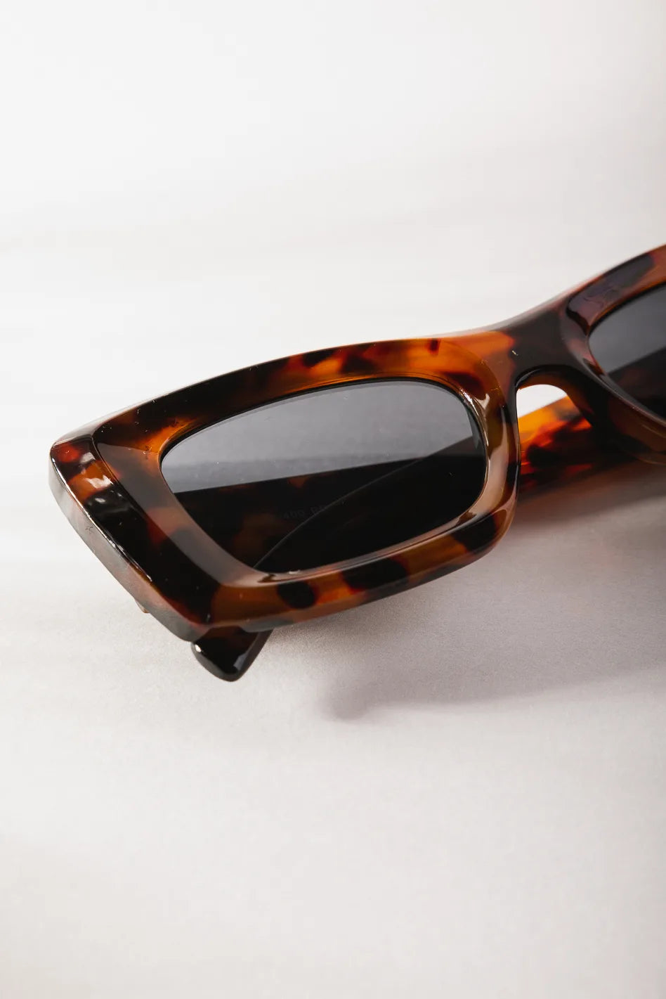 Kamree Tortoise Shell Sunglasses - UV Protection Polarized Lenses for Women & Men - Perfect for Beach, Driving, and Outdoor Activities