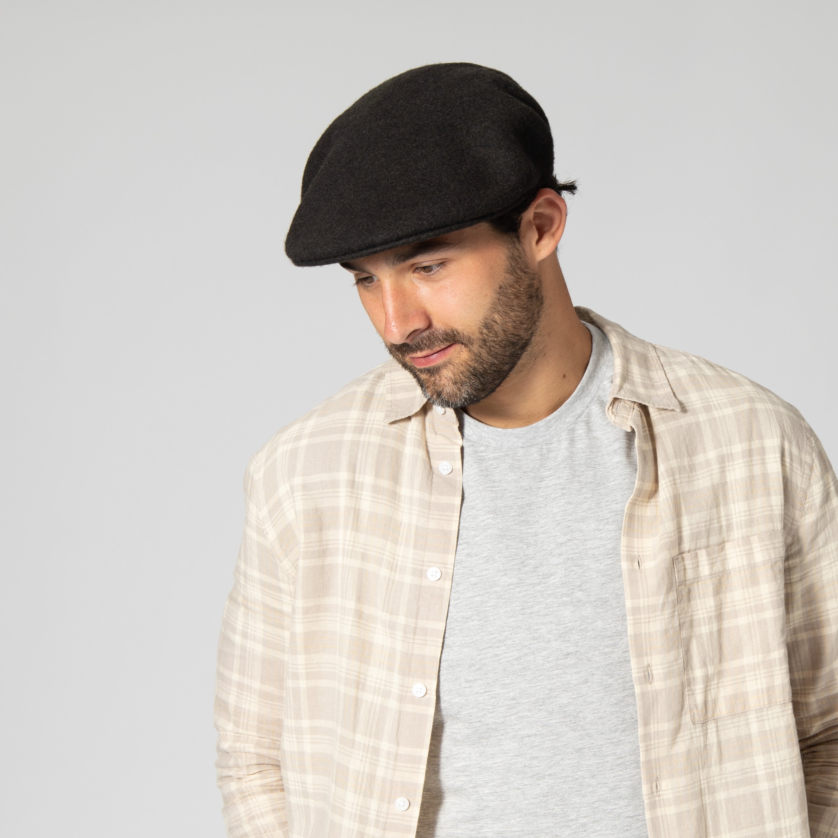 Premium Men's Wool Driver Cap - Classic Winter Hat for Outdoor Activities, Driving & Casual Wear