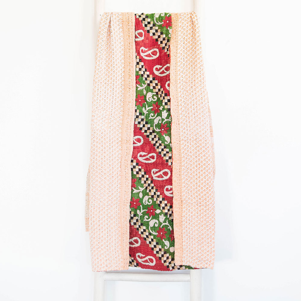 Handmade Kantha Quilt KT4218 - Unique Boho Chic Bedspread for Cozy Home Decor & Bohemian Bedroom Style
