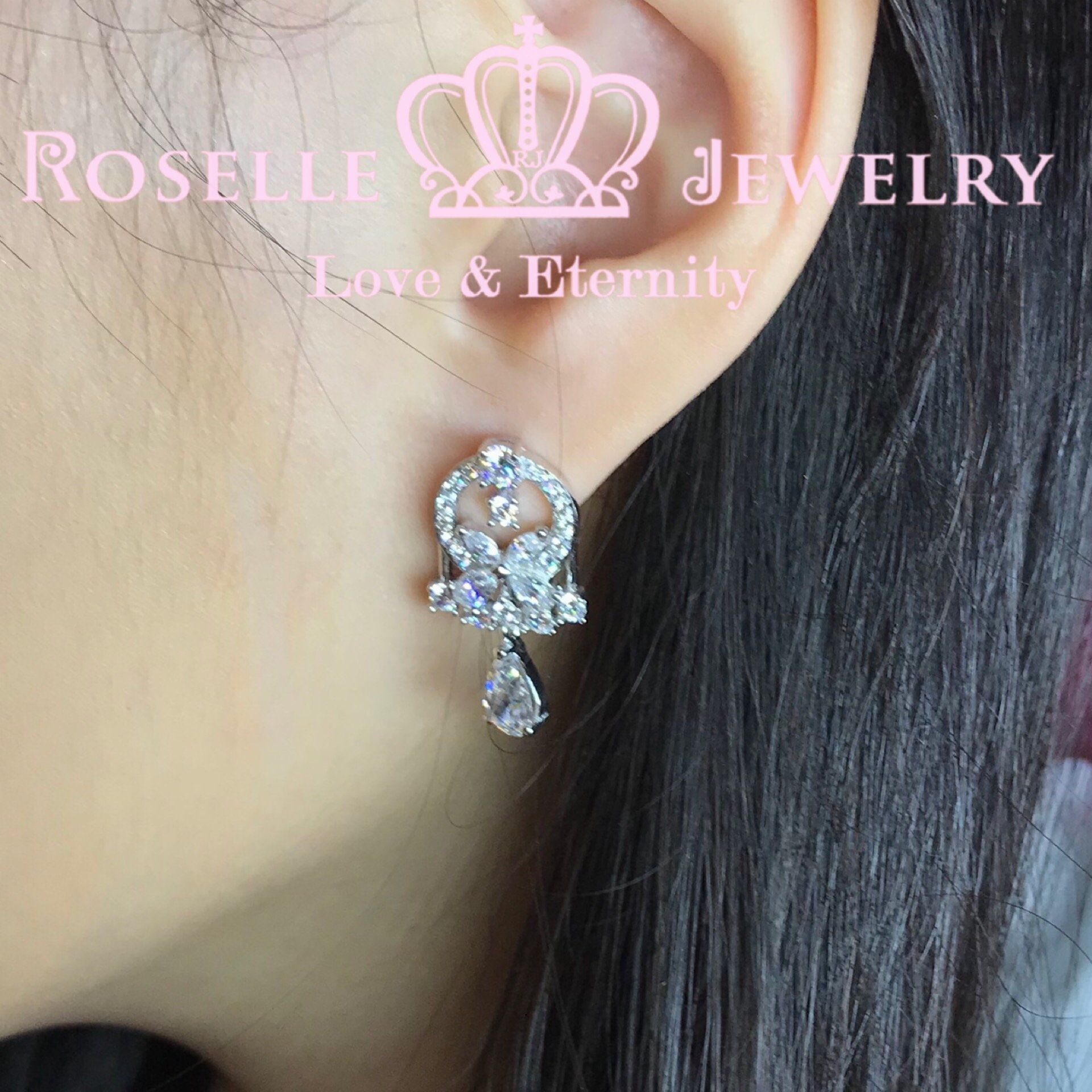 Butterfly Cluster Drop Earrings for Women - Elegant Dangle Jewelry for Parties, Weddings & Daily Wear | DE8