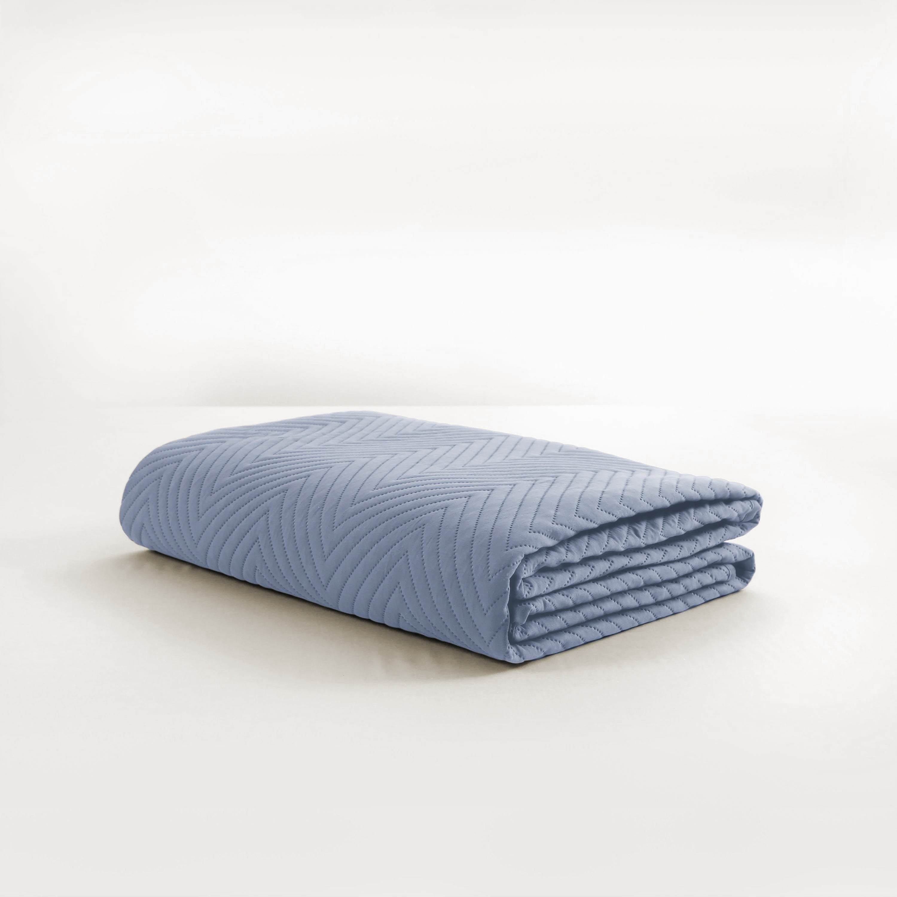 FURRFREE Quilt Set - Pet Hair Repellent Bedding for Dogs & Cats | Hypoallergenic & Easy Clean | Perfect for Pet Owners & Allergy Sufferers | Cozy Home & Bedroom Decor