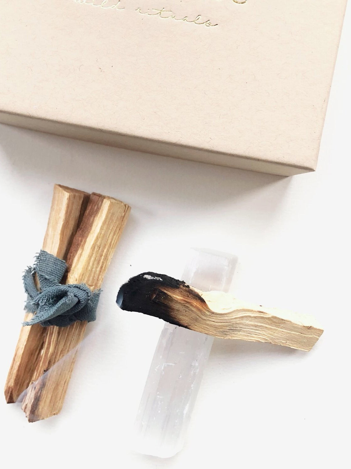 Parigotte Energy Cleansing Ritual Kit - Sage Smudge Kit with White Sage, Palo Santo & Abalone Shell - Spiritual Cleansing, Meditation & Home Blessing Ceremony