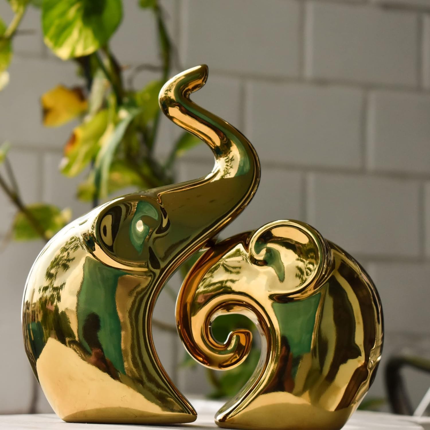 Golden Elephant Statue Couple for Home Decor - Elegant Handcrafted Figurines (Set of 2) - Perfect for Living Room, Bedroom, or Wedding Gift