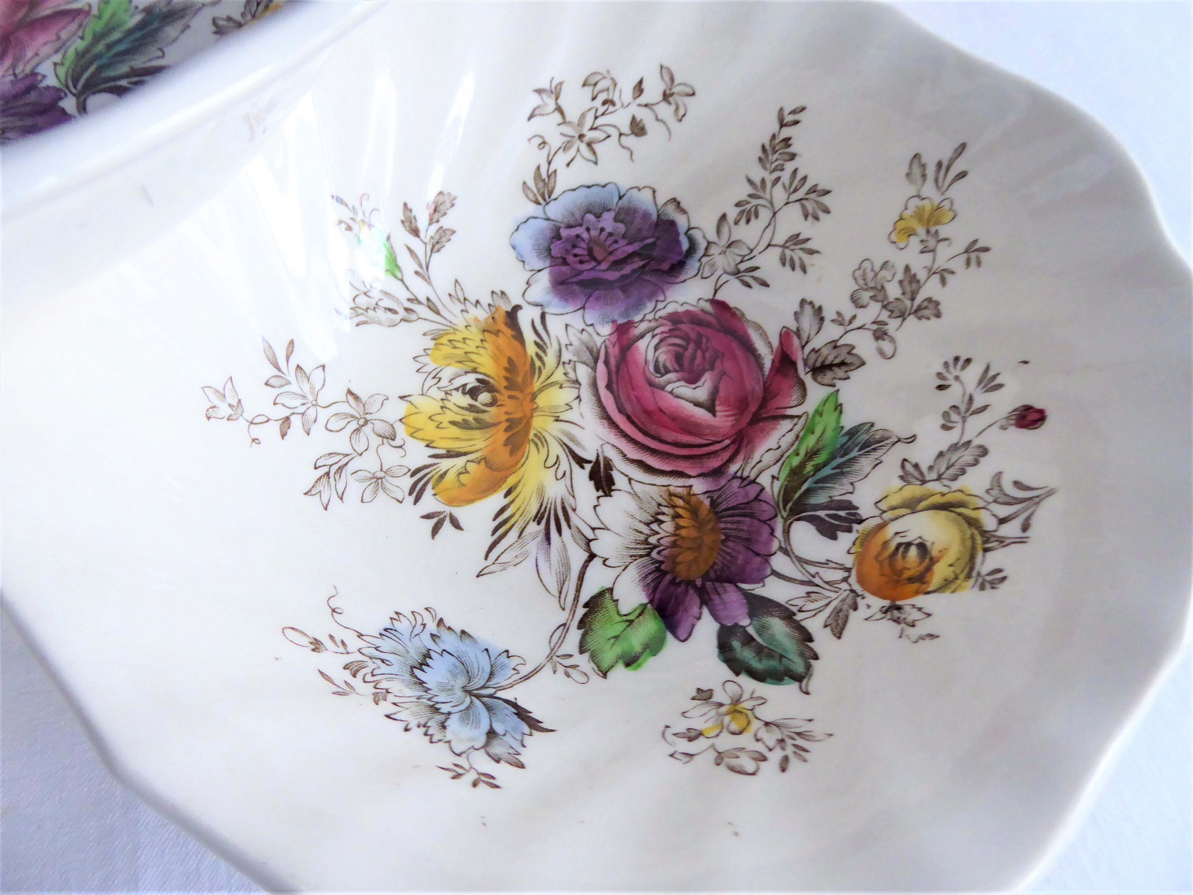 Vintage Johnson Brothers Sheraton Floral Polychrome Cereal Bowls Set of 3 - 1940s Square Design for Breakfast, Dessert & Antique Tableware Collection