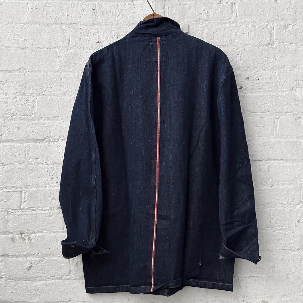 Stylish Blue Denim Jacket for Women & Men - Vintage Washed Denim Jacket with Front Pockets - Perfect for Casual Outfits, Streetwear & Fall Layering
