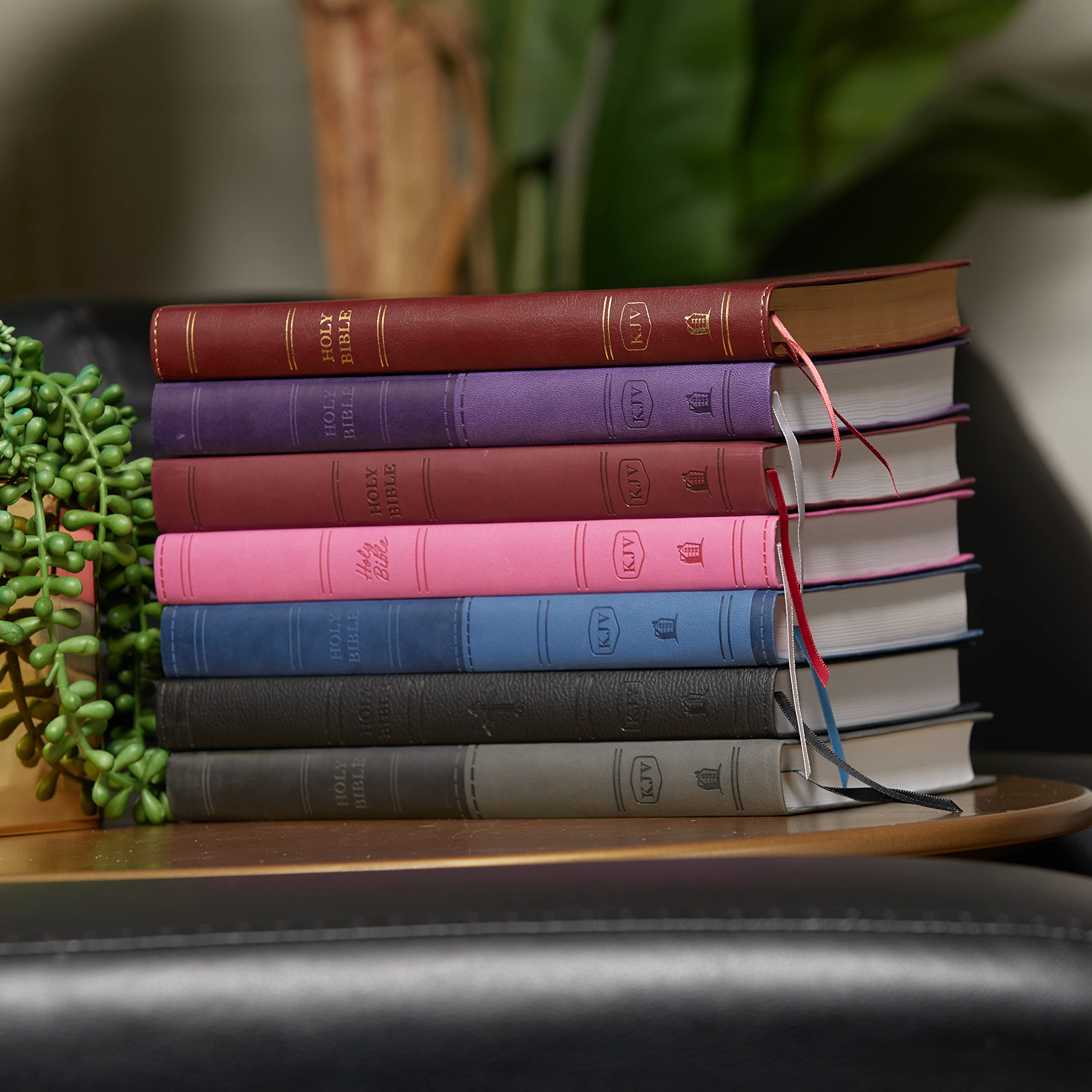 KJV Holy Bible Thinline Edition - Brown Leathersoft Cover, Red Letter Text, Comfort Print with Thumb Index - King James Version - Perfect for Church, Bible Study & Personal Devotion