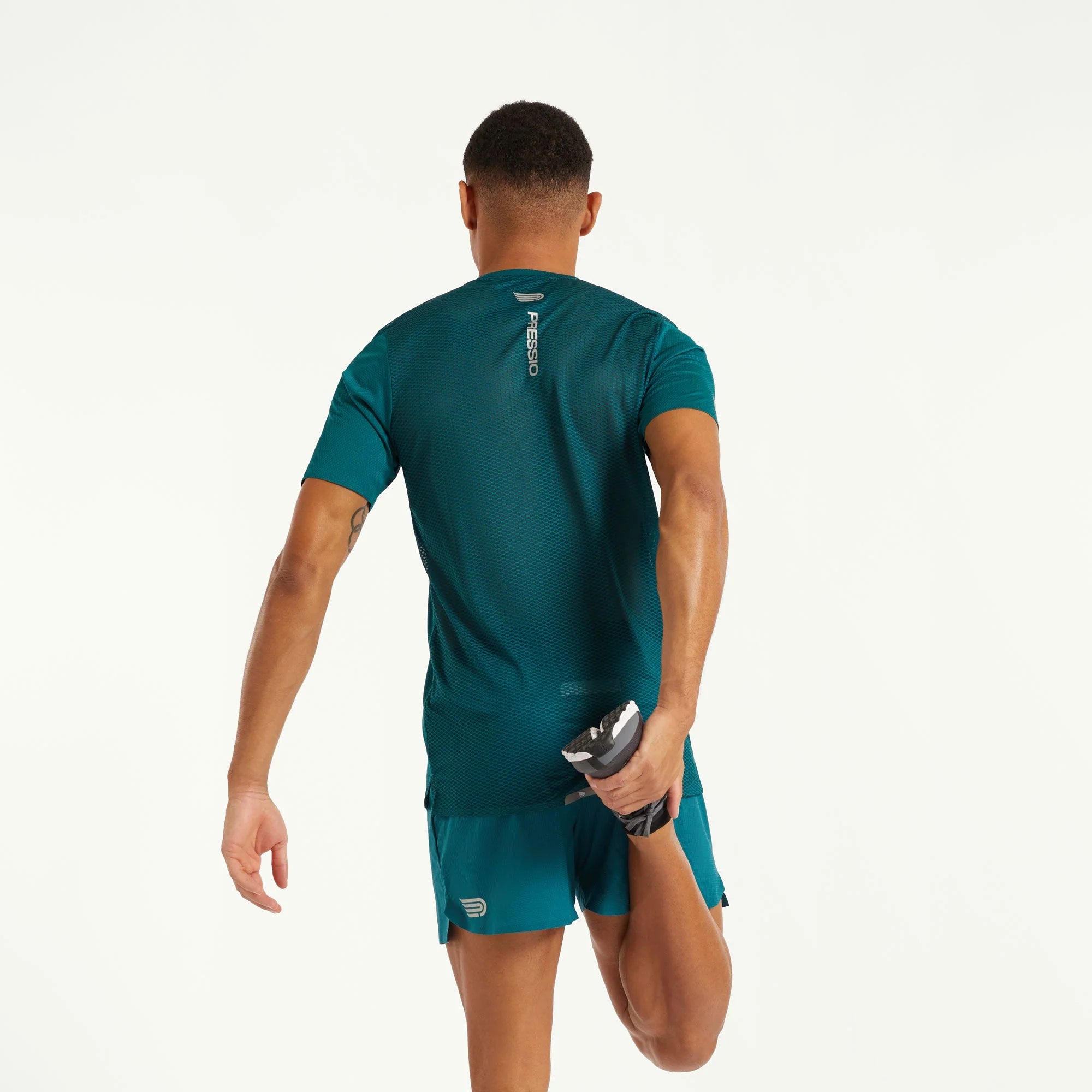 Pressio Men's Running Shirt - Lightweight Moisture Wicking Athletic Top for Jogging & Workouts (Spring/Silver) - Perfect for Marathon Training & Gym Sessions