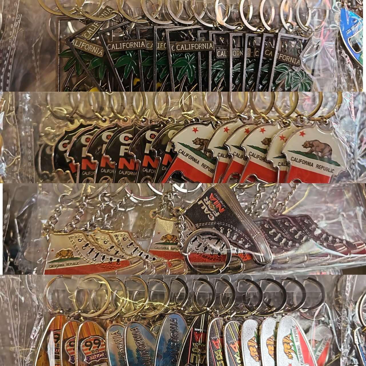 CLGIFT Set of 12 Los Angeles Souvenir Keychains - I Heart LA & I Love Los Angeles Key Rings - Perfect for Travel Gifts, Souvenirs & City Pride Accessories