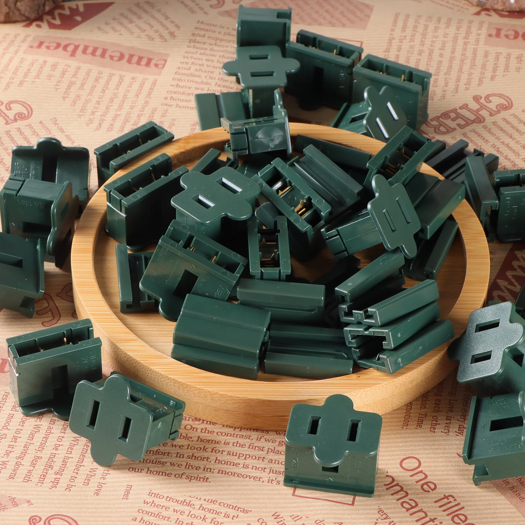 25PCS SPT-2 Green Female Vampire Plugs for Christmas Lights, Lamps & DIY Projects - Perfect for Holiday Decorations, Indoor/Outdoor Lighting & Electrical Repairs