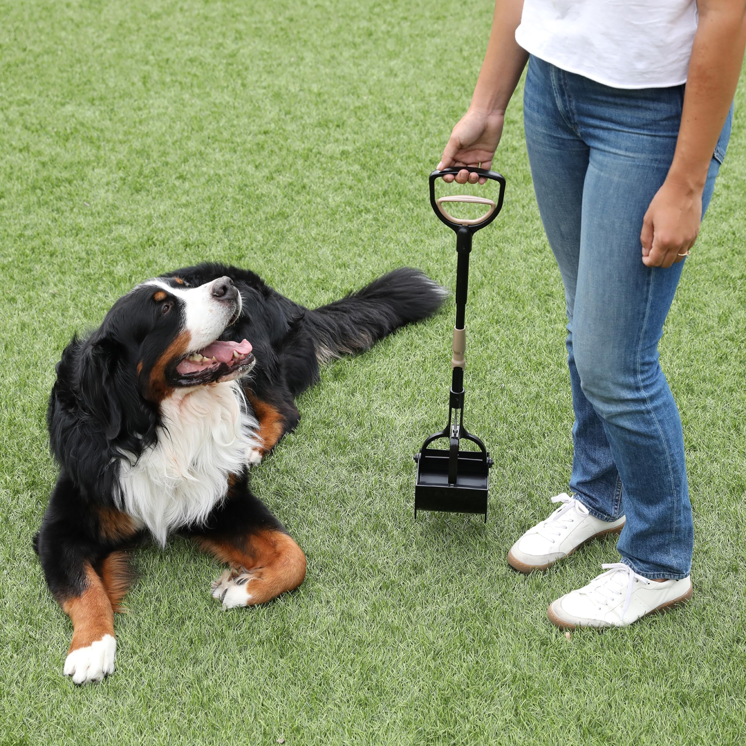 Arm & Hammer Pooper Scooper Claw - Heavy Duty Dog Waste Scooper for Yard Cleaning | Pet Waste Management System | Ideal for Backyard, Park & Dog Walking Cleanup