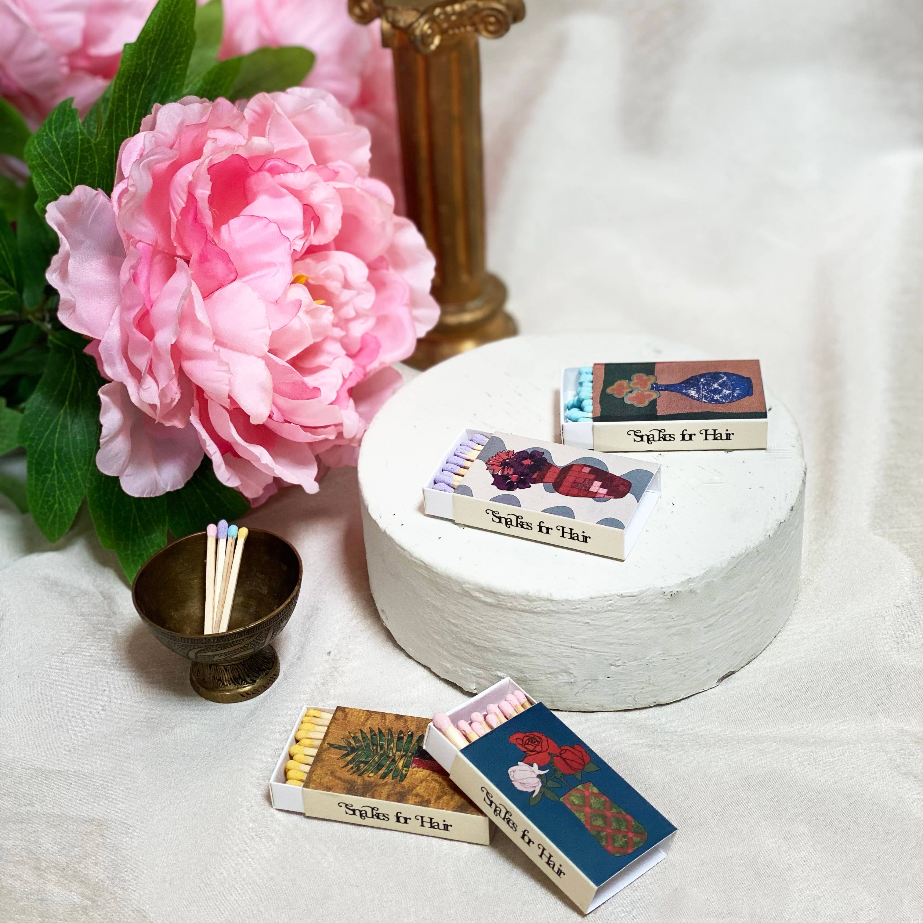 Mod Pot No. 1 Matchbox - Vintage Style Decorative Match Holder for Home, Kitchen, or Restaurant Use - Perfect for Candles, Fireplaces & Indoor/Outdoor Decor