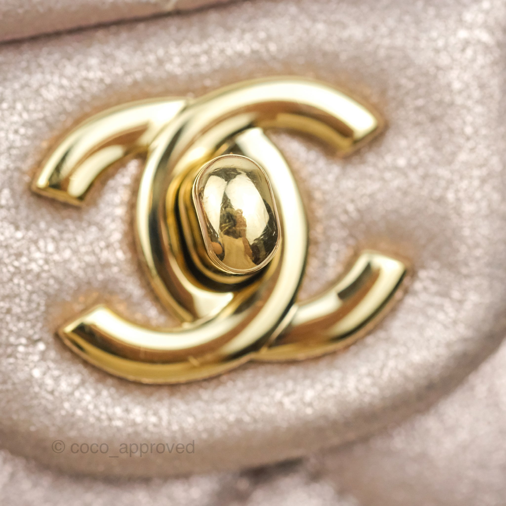 Chanel Classic M/L Medium Double Flap Bag in Rose Gold Pink Lambskin with Gold Hardware - Luxury Handbag for Women, Perfect for Parties, Weddings & Special Occasions