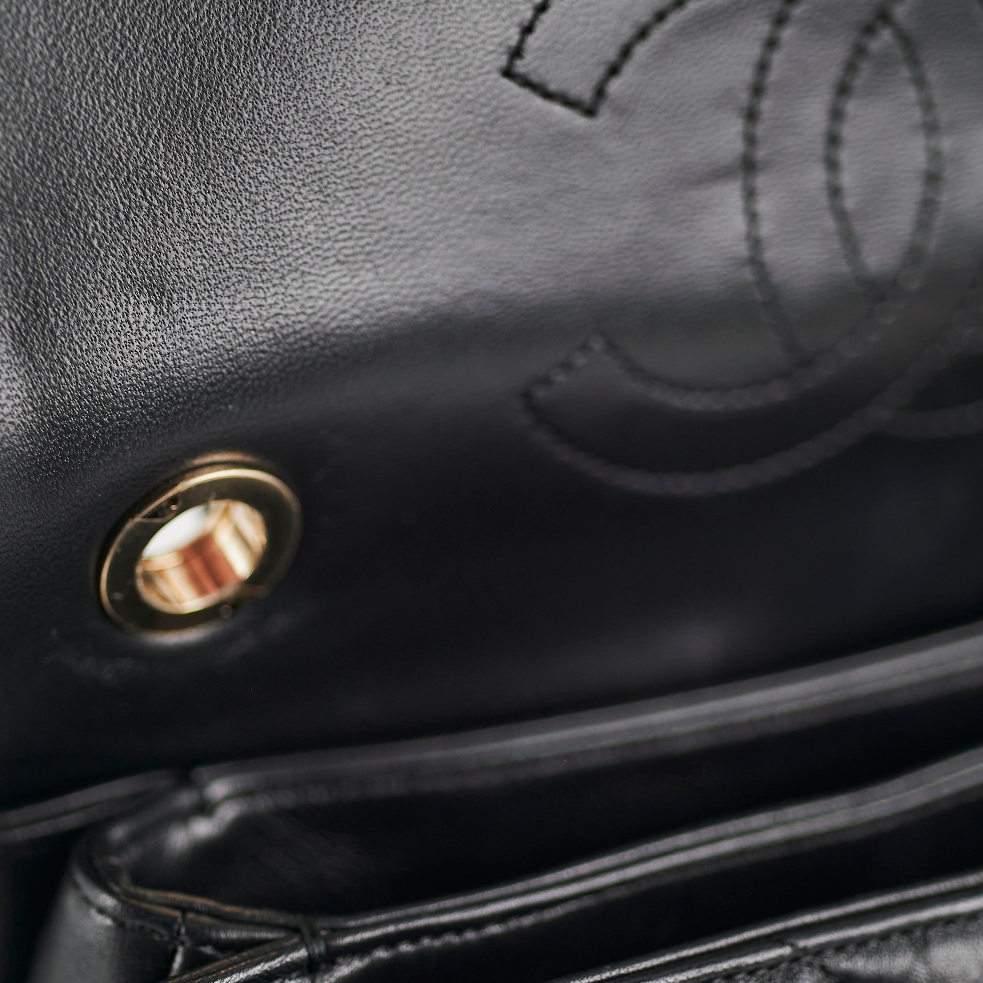 Chanel Trendy CC Small Lambskin Shoulder Bag in Black | Luxury Designer Handbag for Women | Perfect for Evening Events, Parties & Date Nights