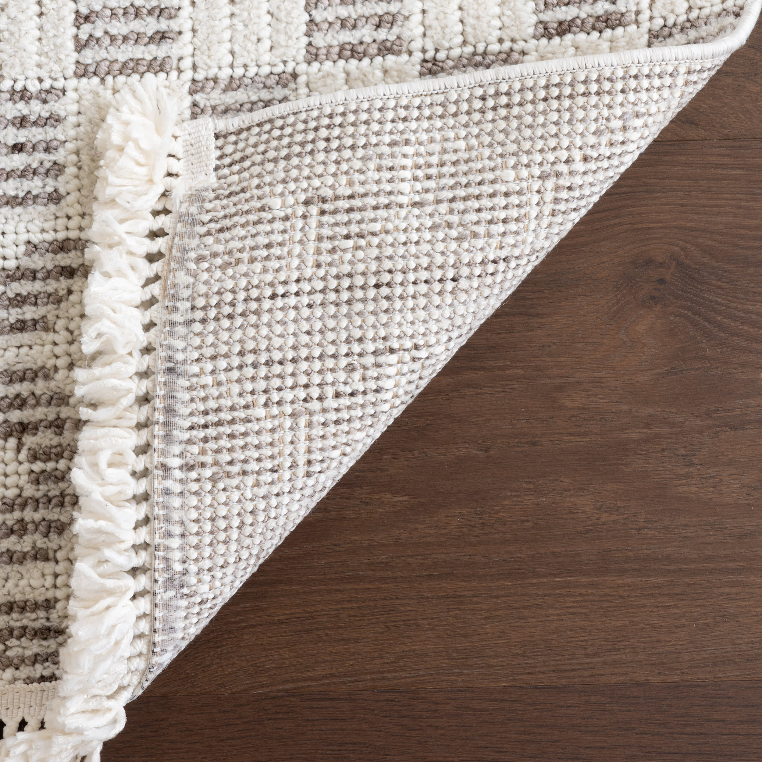 Stylish Aliyah Geometric Area Rug in Ivory - Perfect for Living Room, Bedroom & Home Decor