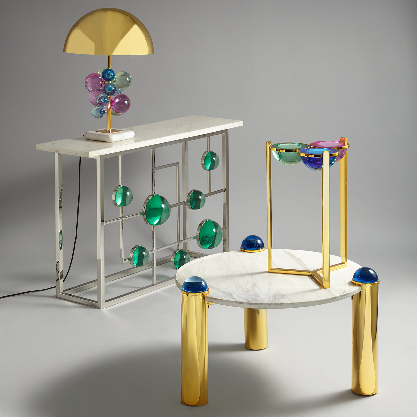 Globo Fretwork Console Table - Elegant Entryway Furniture with Intricate Metalwork Design for Hallway, Living Room & Foyer Decor
