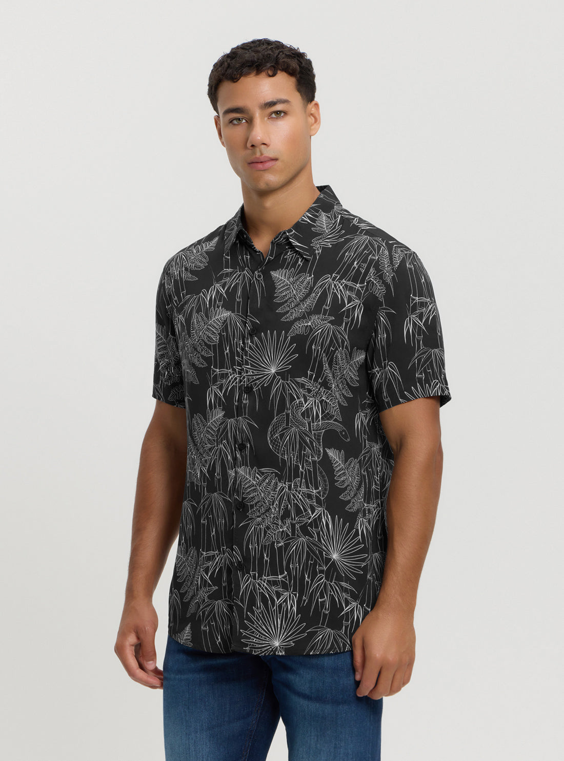 Eco-Friendly Black Jungle Snake Print Shirt for Men - Stylish Casual Wear for Outdoor Adventures and Street Fashion