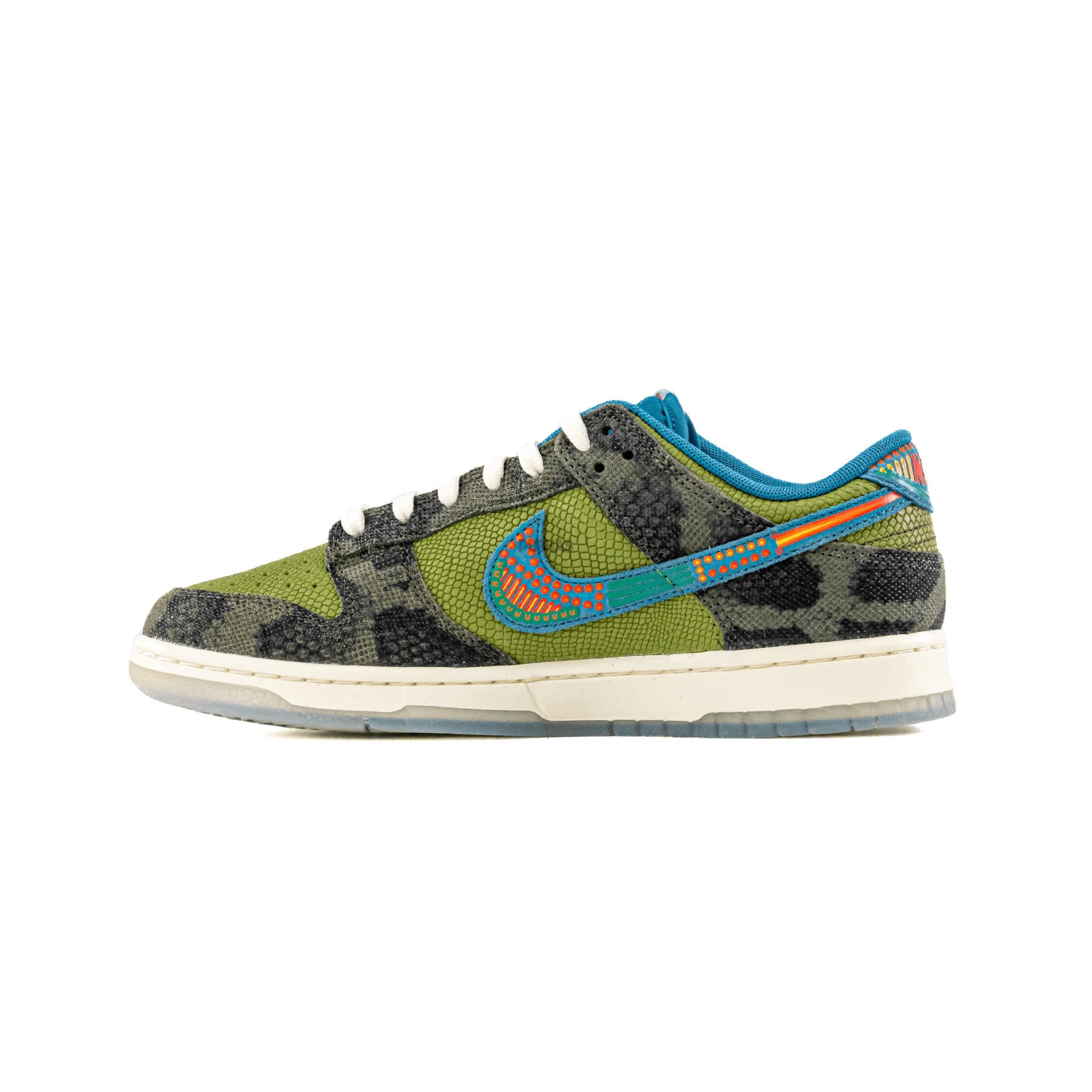 Nike Dunk Low 'Siempre Familia' Sneakers (2021) - Men's Basketball Shoes for Casual Wear & Street Style
