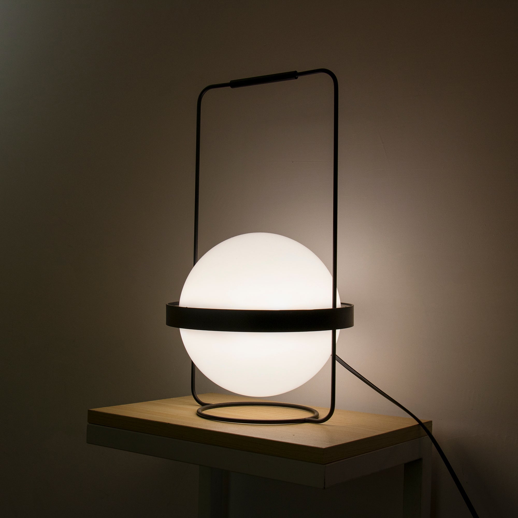 Modern LED Garden Table Lamp - Outdoor Waterproof Solar Powered Lighting for Patio, Deck, and Backyard - Perfect for Evening Gatherings & Landscape Decor
