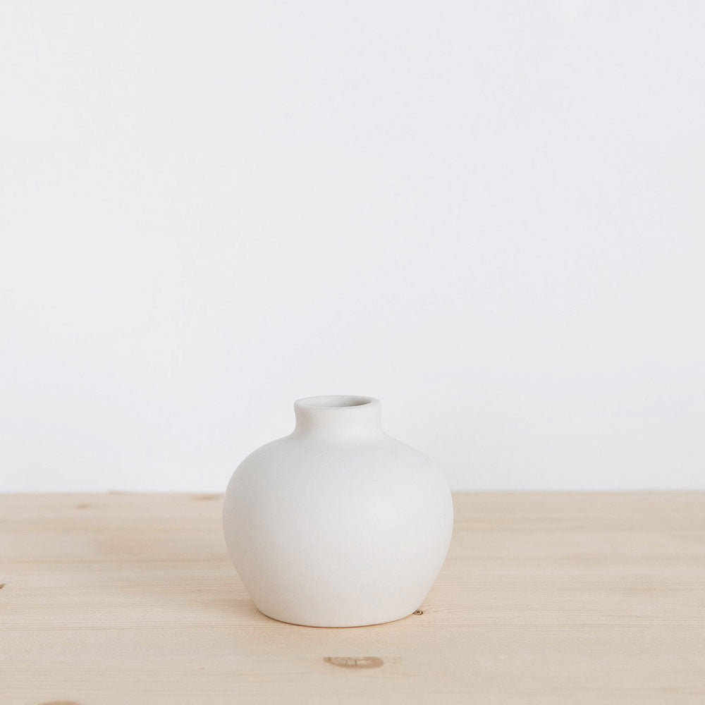 Elegant Ceramic Blossom Vase - Small Floral Arrangement Home Decor for Table Centerpiece, Wedding, Living Room & Office Desk