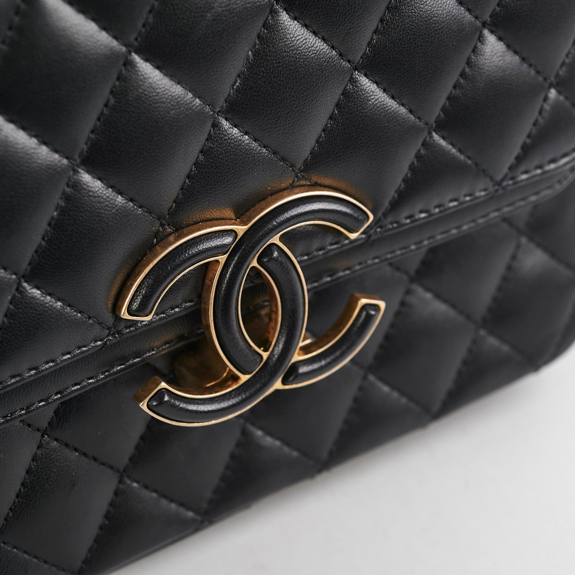 Chanel Mini Flap Bag 19A Black Lambskin Leather Crossbody Purse for Women | Luxury Designer Handbag for Evening Parties & Date Nights