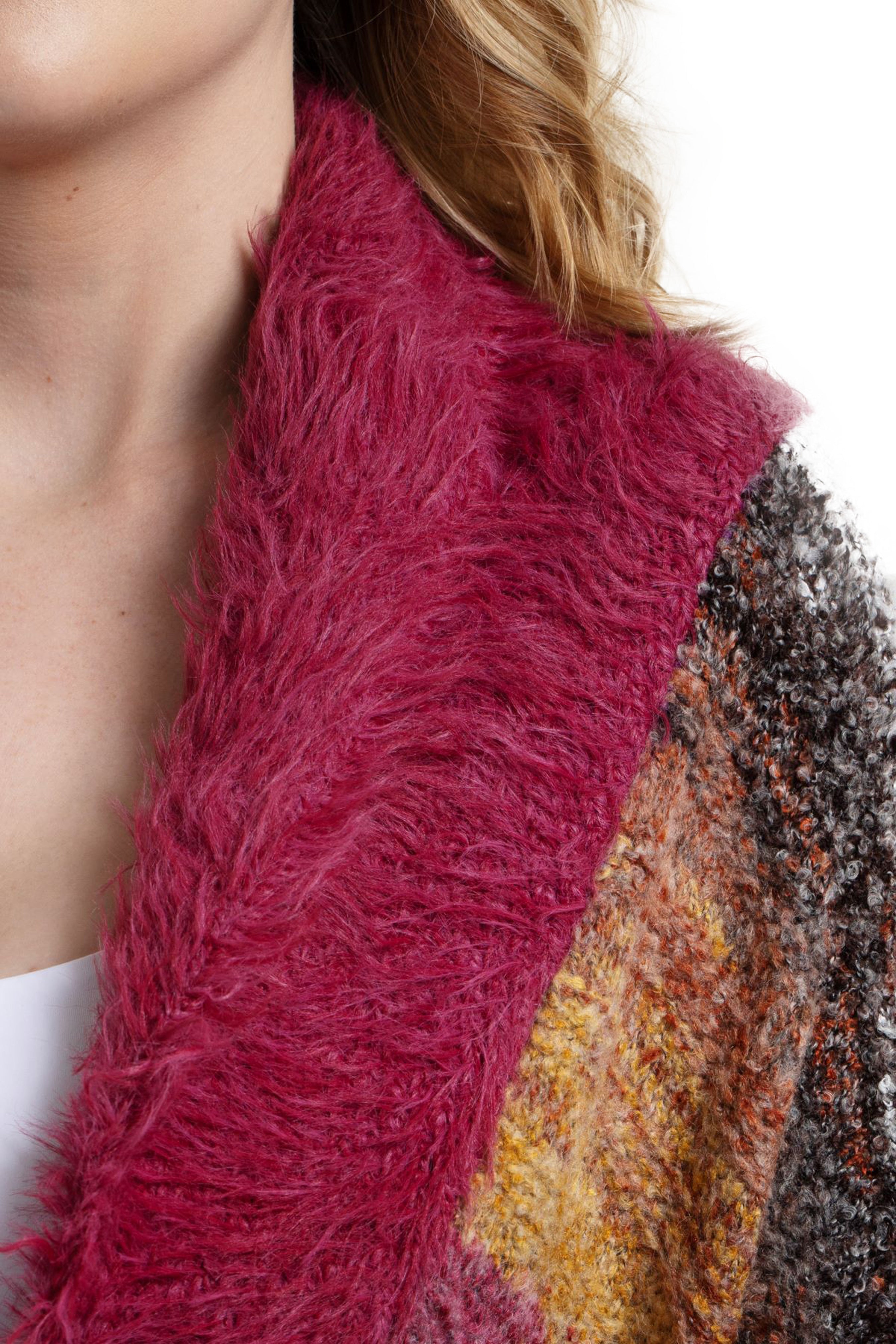 Women's Fur Collared Long Cardigan Sweater - Cozy Winter Knitwear for Layering & Casual Outfits - Perfect for Office, Date Night & Travel