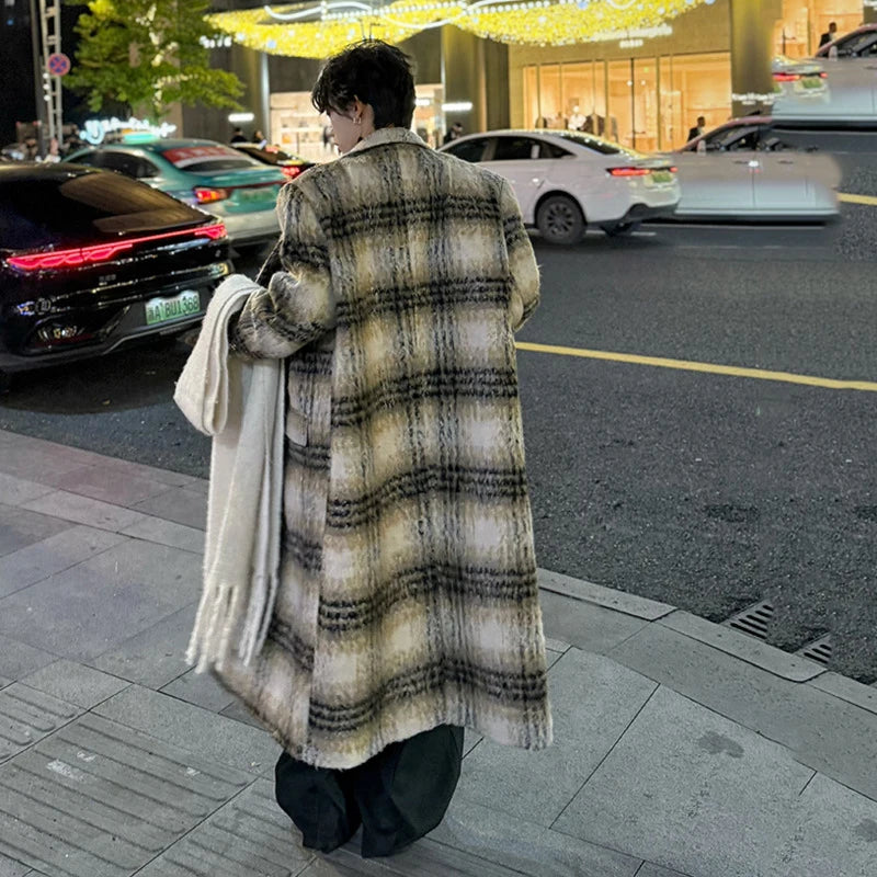 Wool Plaid Coat for Women - Turn Down Collar, Contrast Color Pockets, Single Breasted Winter Jacket | High Street Fashion 2024 | Perfect for Office Wear, Casual Outings & Cold Weather Layering