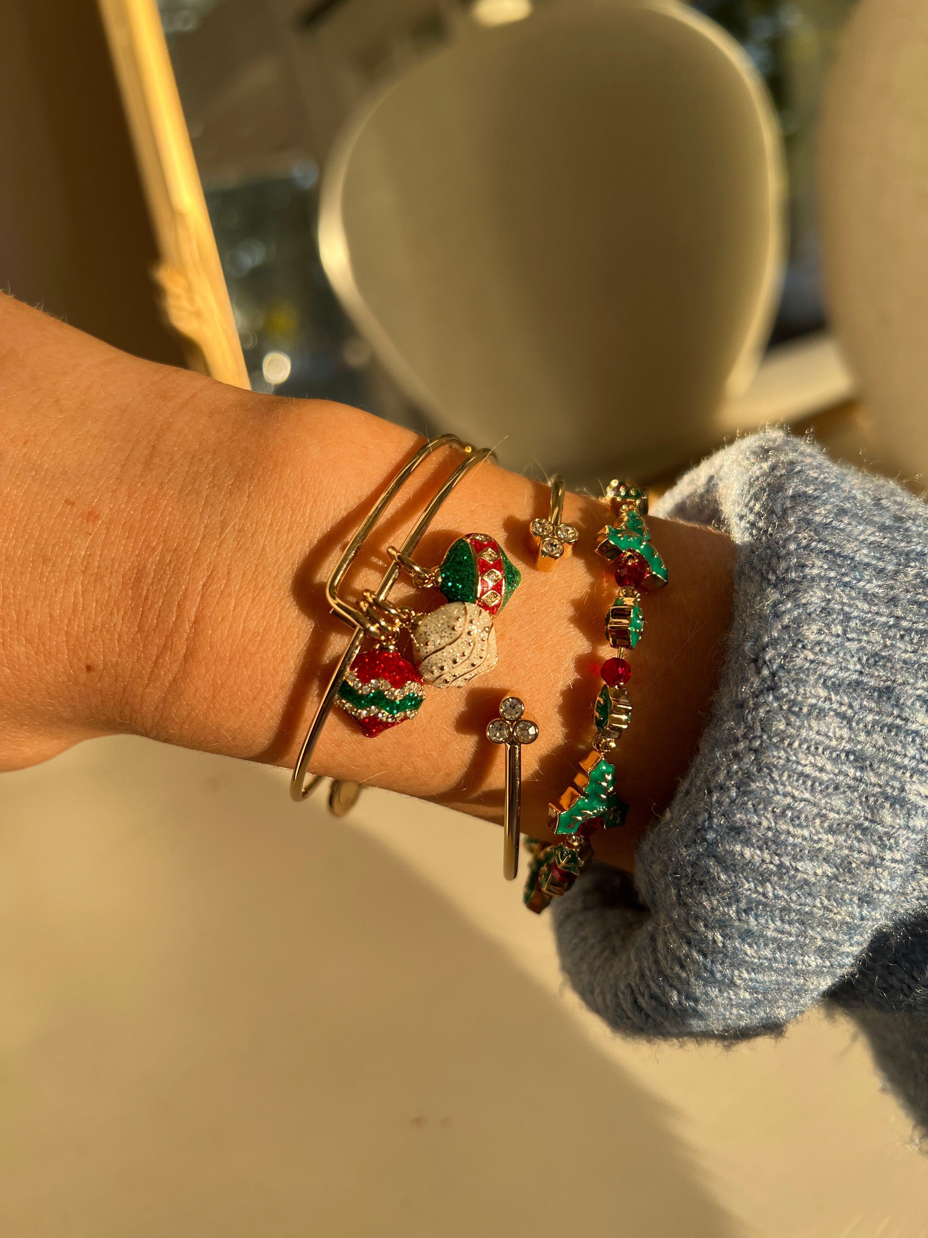Holiday Holly Beaded Bangle Bracelet - Christmas Party Jewelry for Women - Perfect for Festive Gatherings & Gift Giving