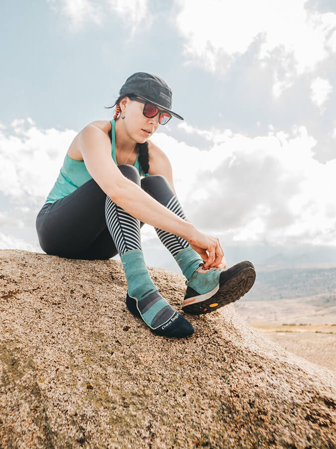 Darn Tough 1967 Light Hiker Micro Crew Light Cushion Women's Hiking Socks - Perfect for Outdoor Adventures & Trail Running
