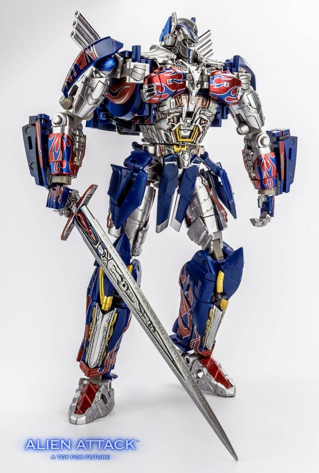 Alien Attack A 01 El Cid Action Figure - Collectible Toy for Kids & Adults, Perfect for Display, Gifts, and Role-Playing Scenes