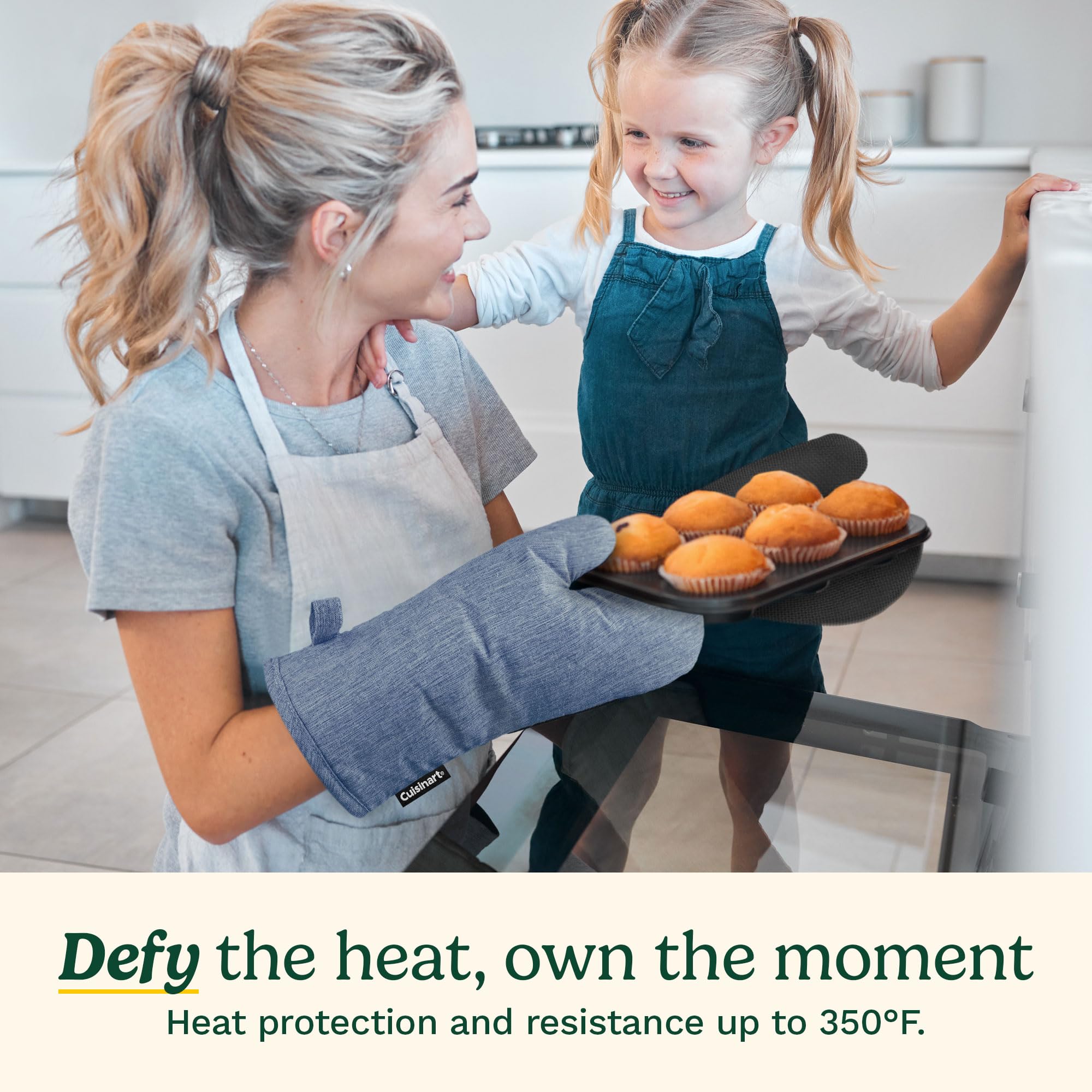 Cuisinart Heat-Resistant Oven Mitts - Non-Slip Neoprene Kitchen Gloves with Cotton Filling & Long Cuff - Durable Cooking, Baking & Grilling Mitts (Chambray) - Perfect for Baking Cookies, Roasting Turkey & BBQ Grilling