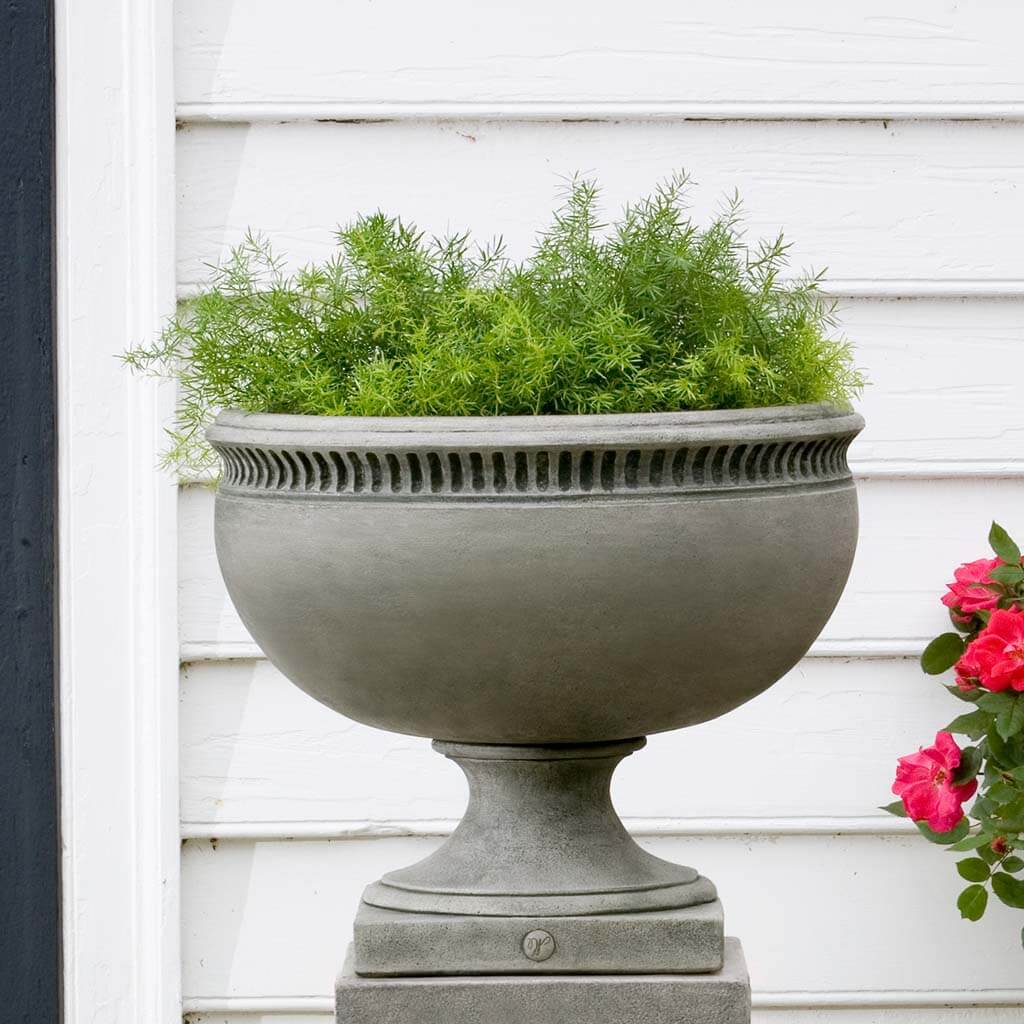 Campania International Williamsburg Tayloe House Urn - Classic Garden Urn for Outdoor Decor, Patio, and Landscaping | Durable Resin Planter for Flowers and Plants