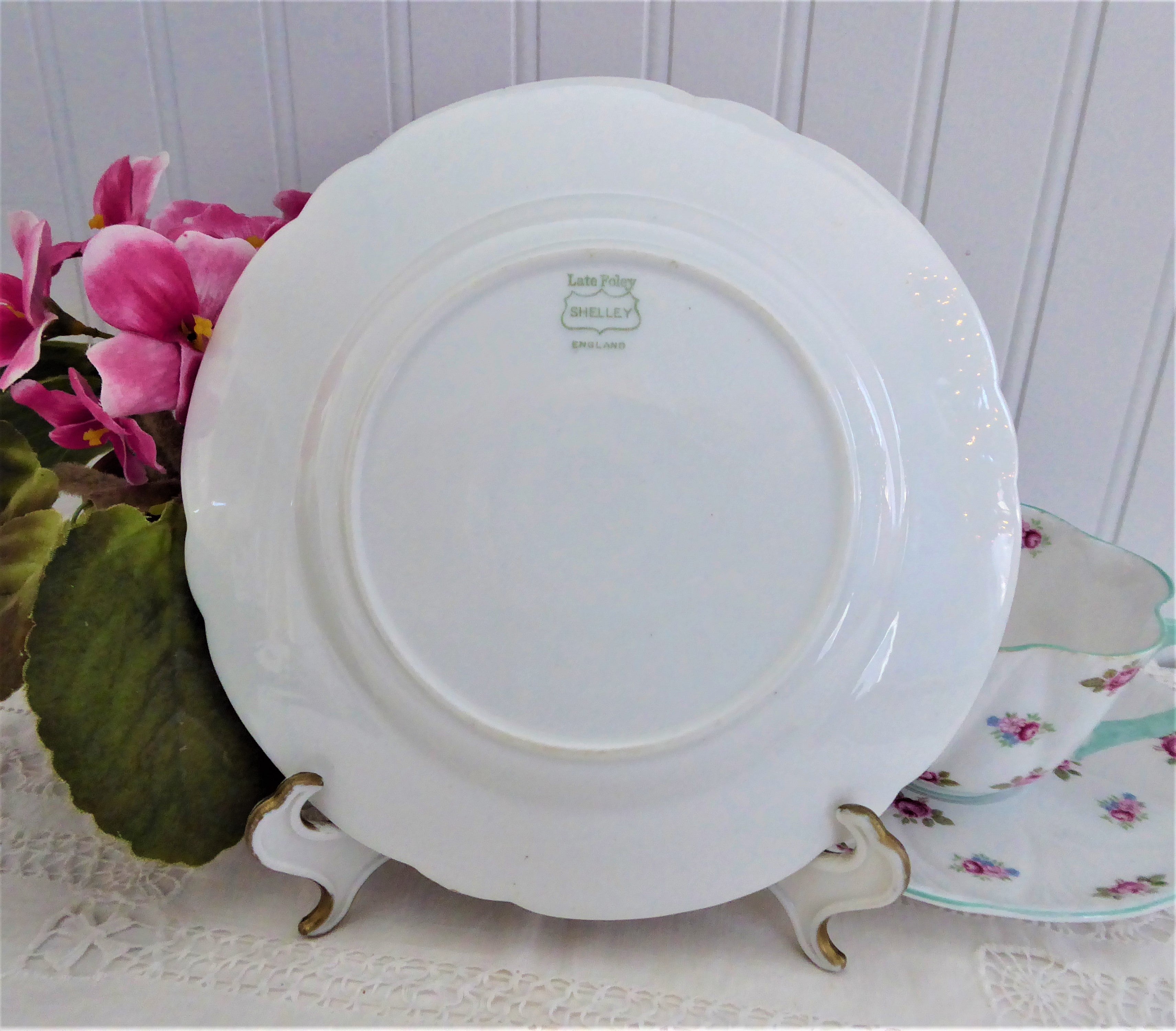 Gainsborough Shelley 7-Inch Salad Plate with Roses & Forget-Me-Nots Floral Design - Perfect for Desserts, Appetizers & Elegant Dining Table Setting