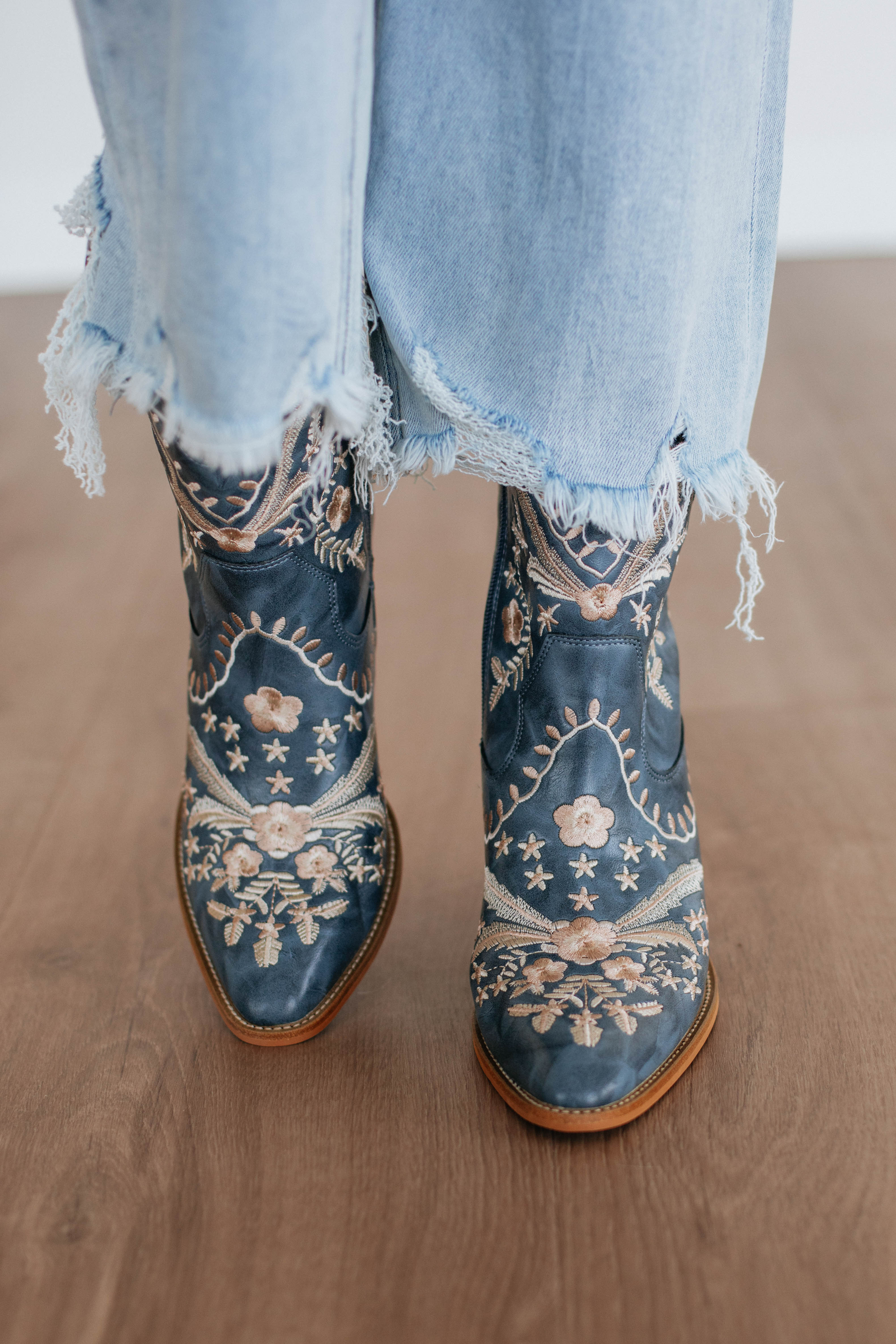 Best Western Cowboy Boots for Women & Men - Comfortable Country Dance Boots for Line Dancing, Rodeo & Casual Wear