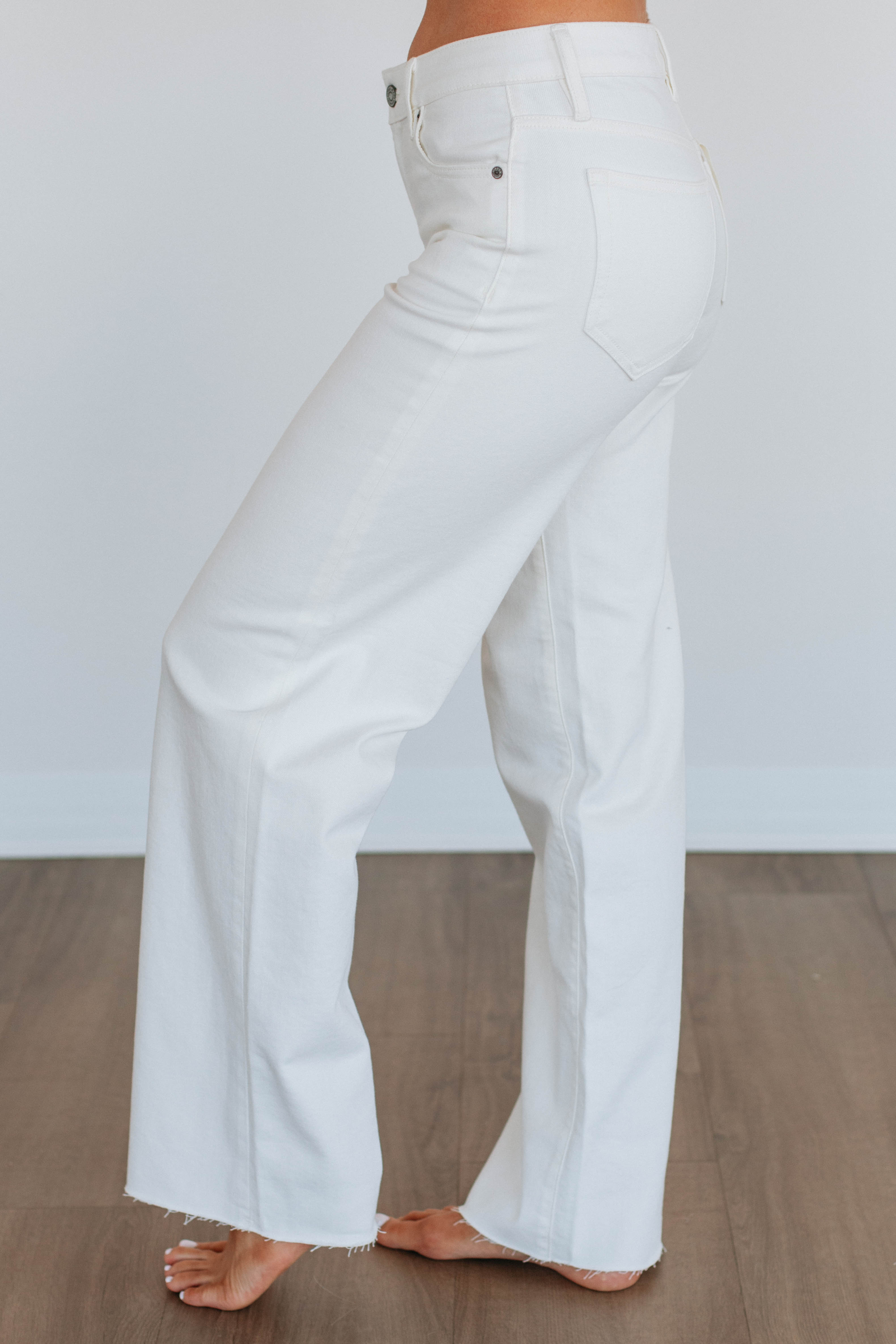 Logan Hidden Jeans for Women - Ivory Stretch Denim Pants with Comfortable Waistband | Perfect for Casual Wear, Office & Date Night