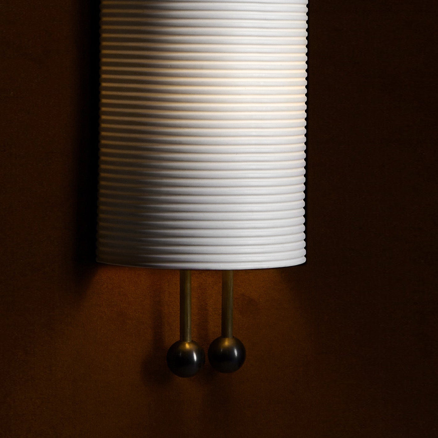 Benjamin Wall Light - Modern LED Sconce for Bedroom, Living Room & Hallway - Energy Efficient Indoor Lighting Fixture - Perfect for Home Decor & Ambient Lighting