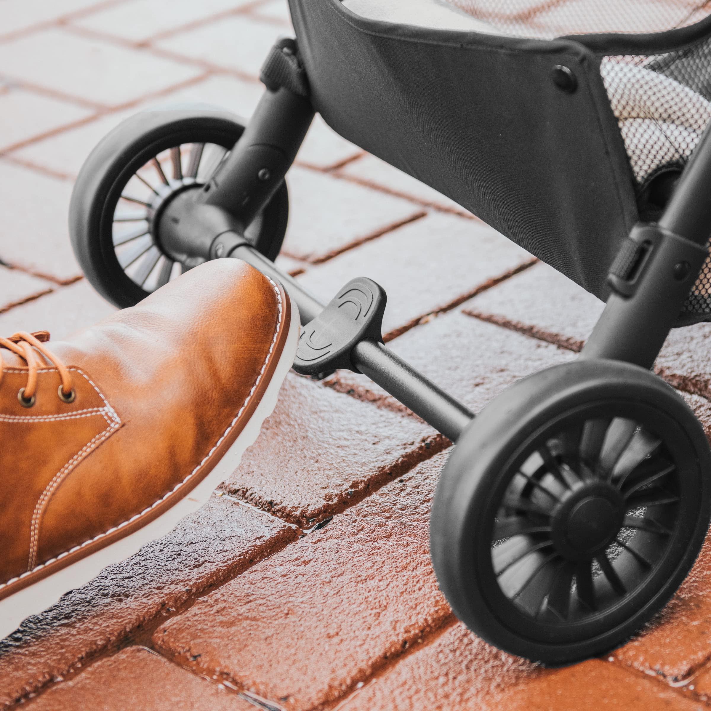 Chicco Presto Self-Folding Compact Baby Stroller with Canopy - Lightweight Aluminum Frame Umbrella Stroller for Infants & Toddlers up to 50 lbs | Graphite Grey | Perfect for Travel, Shopping & Daily Walks